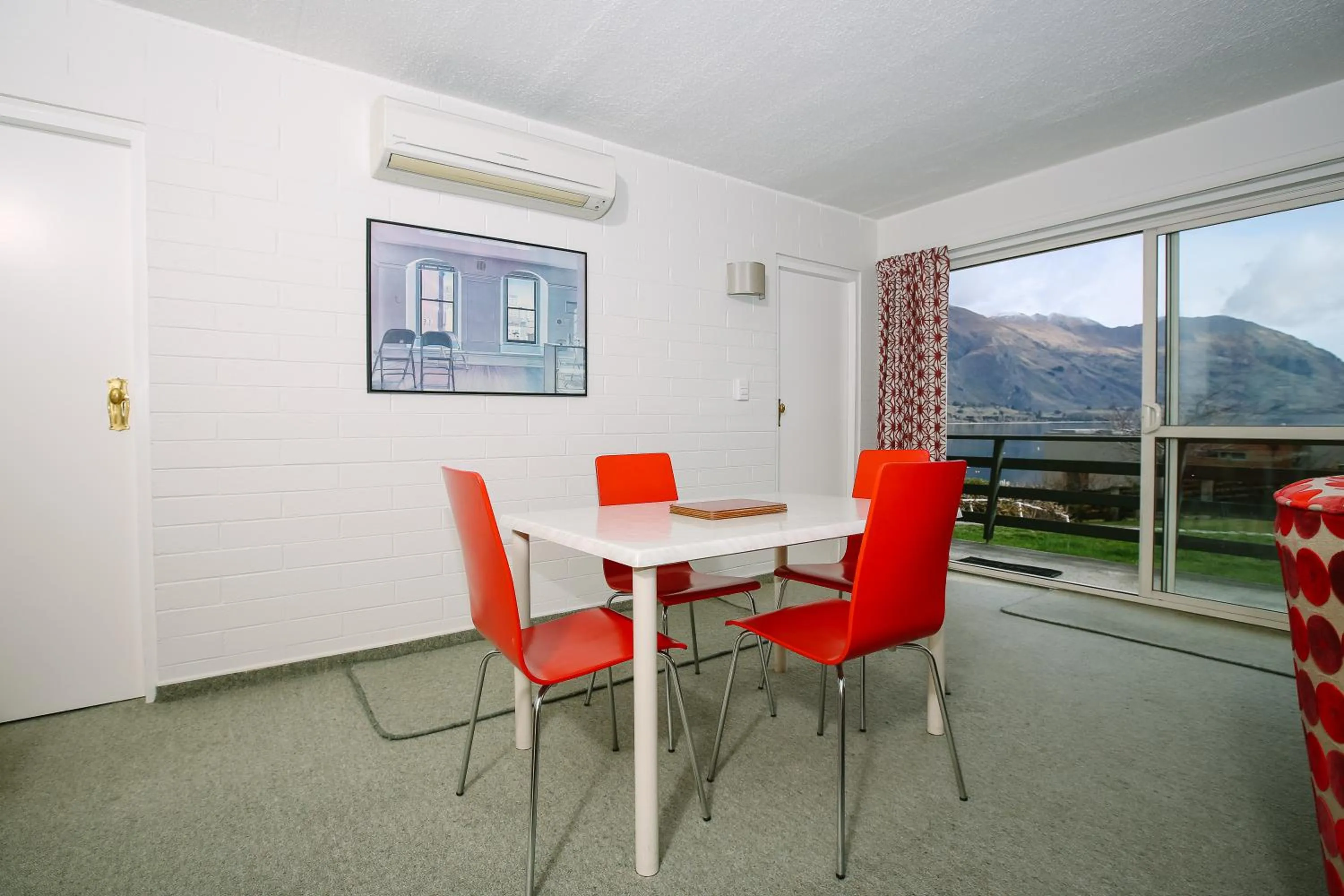 Dining area in Panorama Court