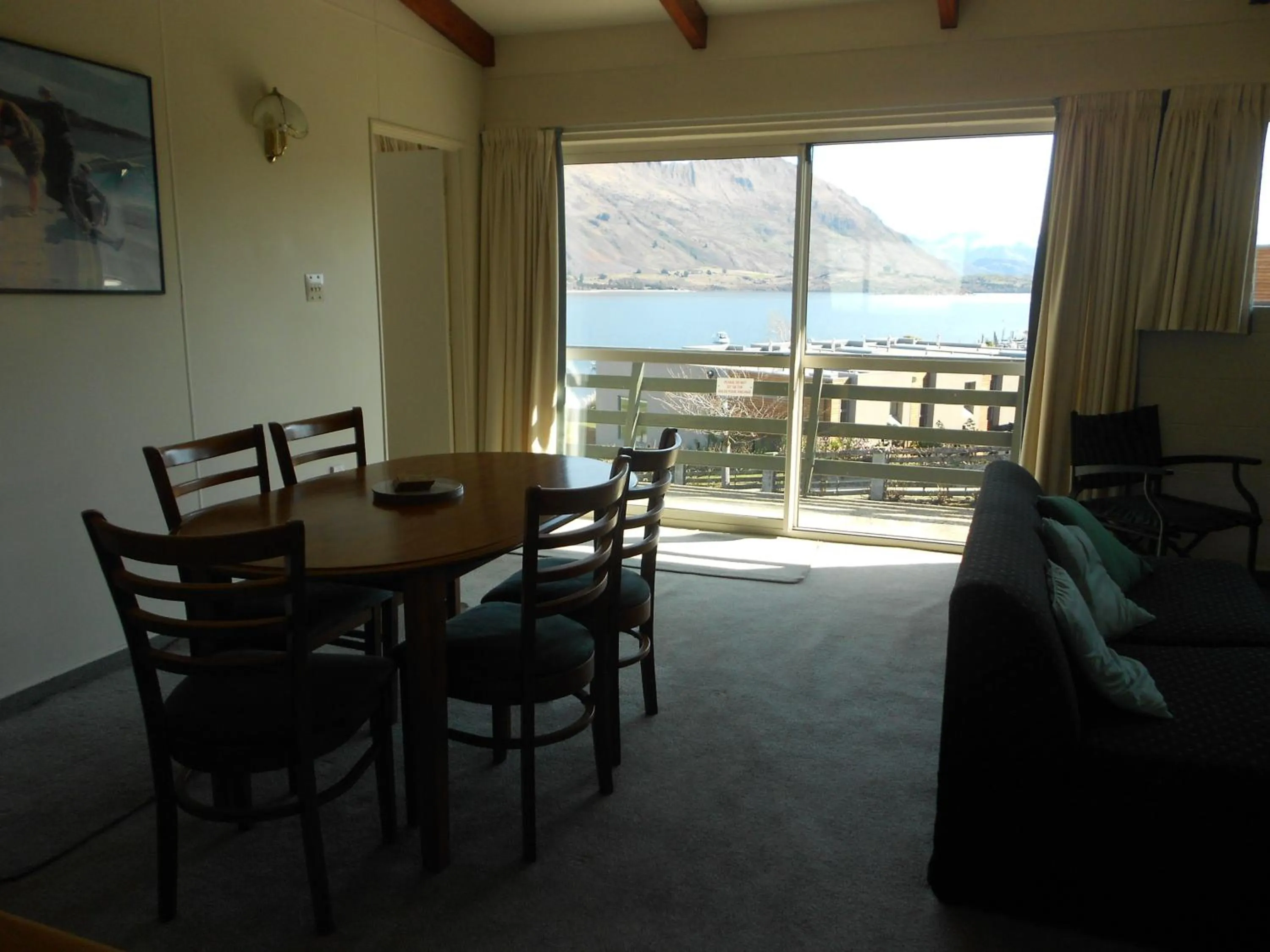Dining area in Panorama Court