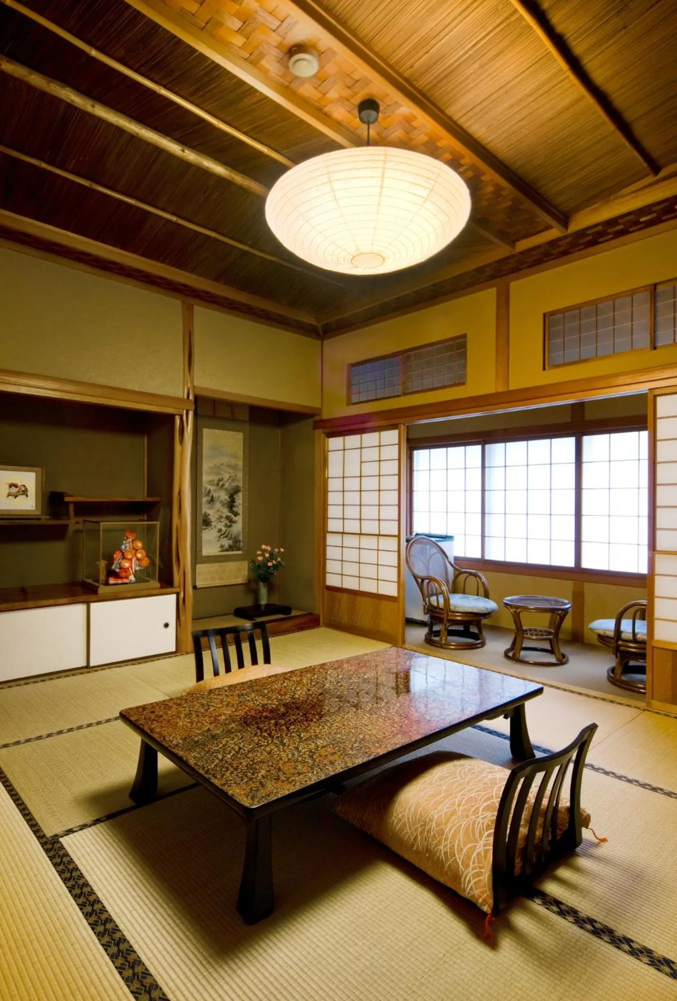 Seating area in Izumi-so