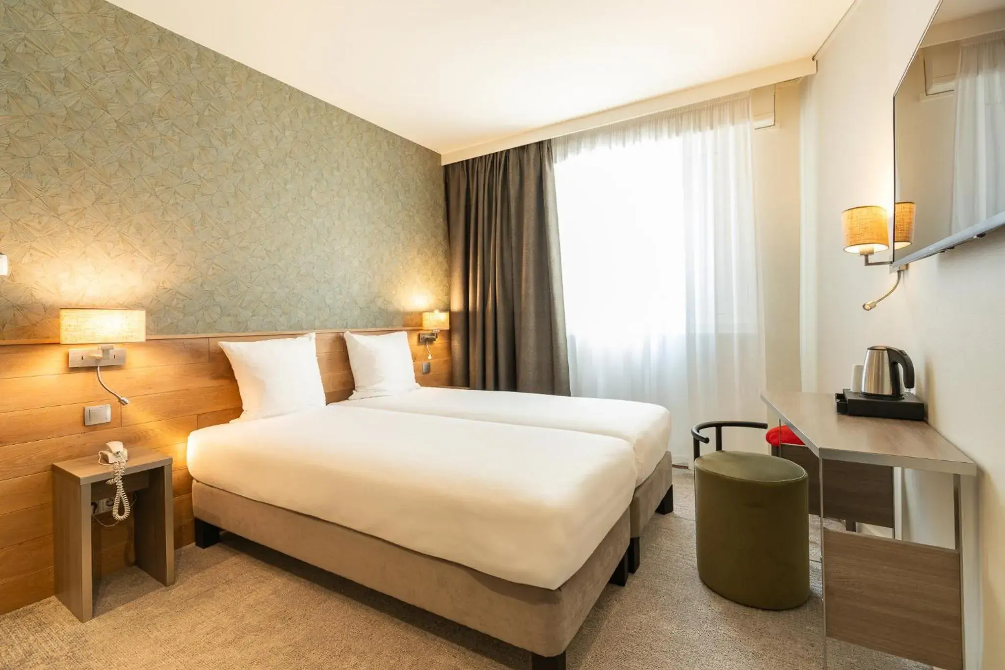 Standard Twin Room in Hôtel Maison Turenne Standard Twin Room in Hôtel Maison Turenne