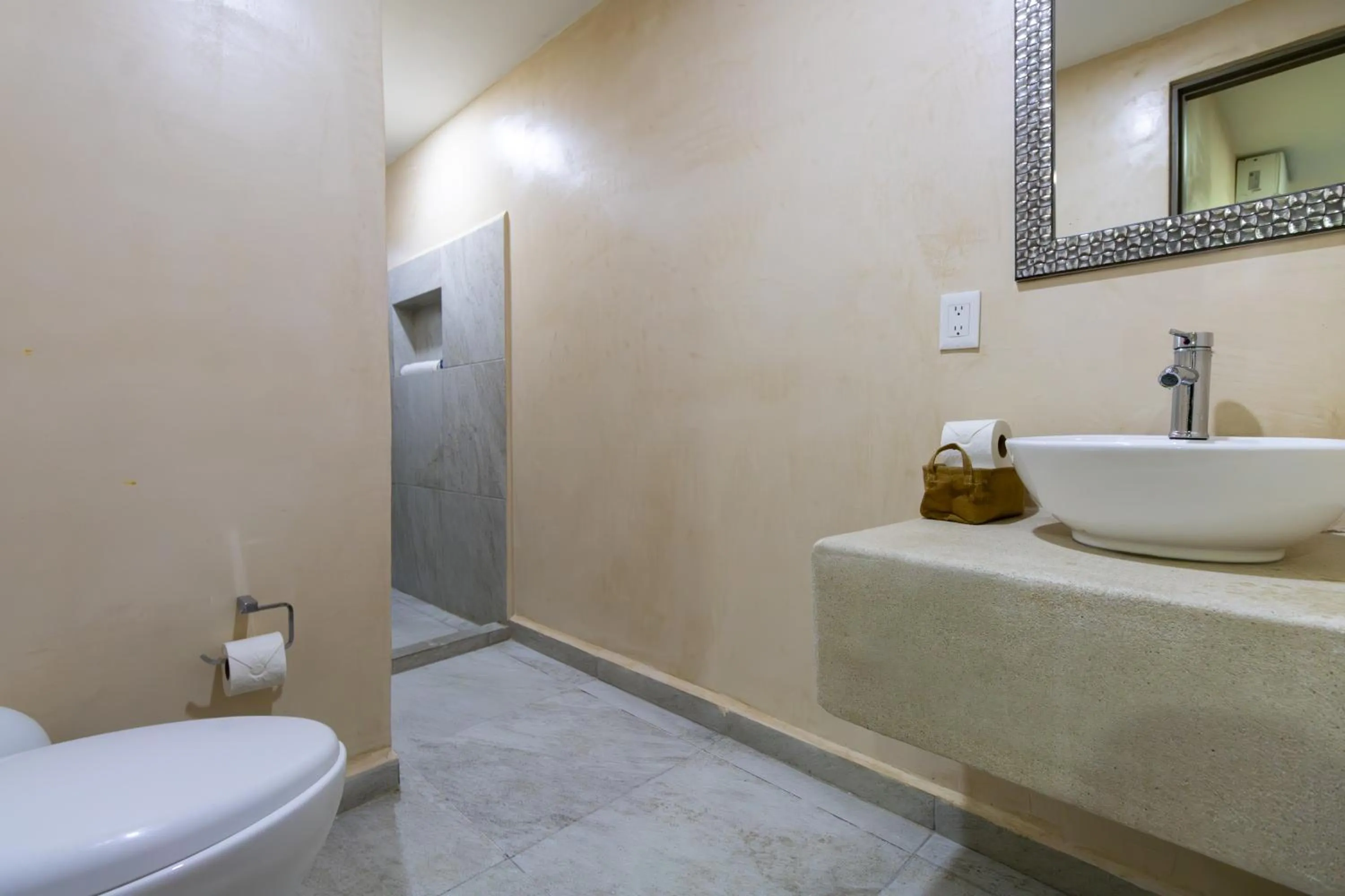 Shower in Arkana 9 Suites by Grupo Amber