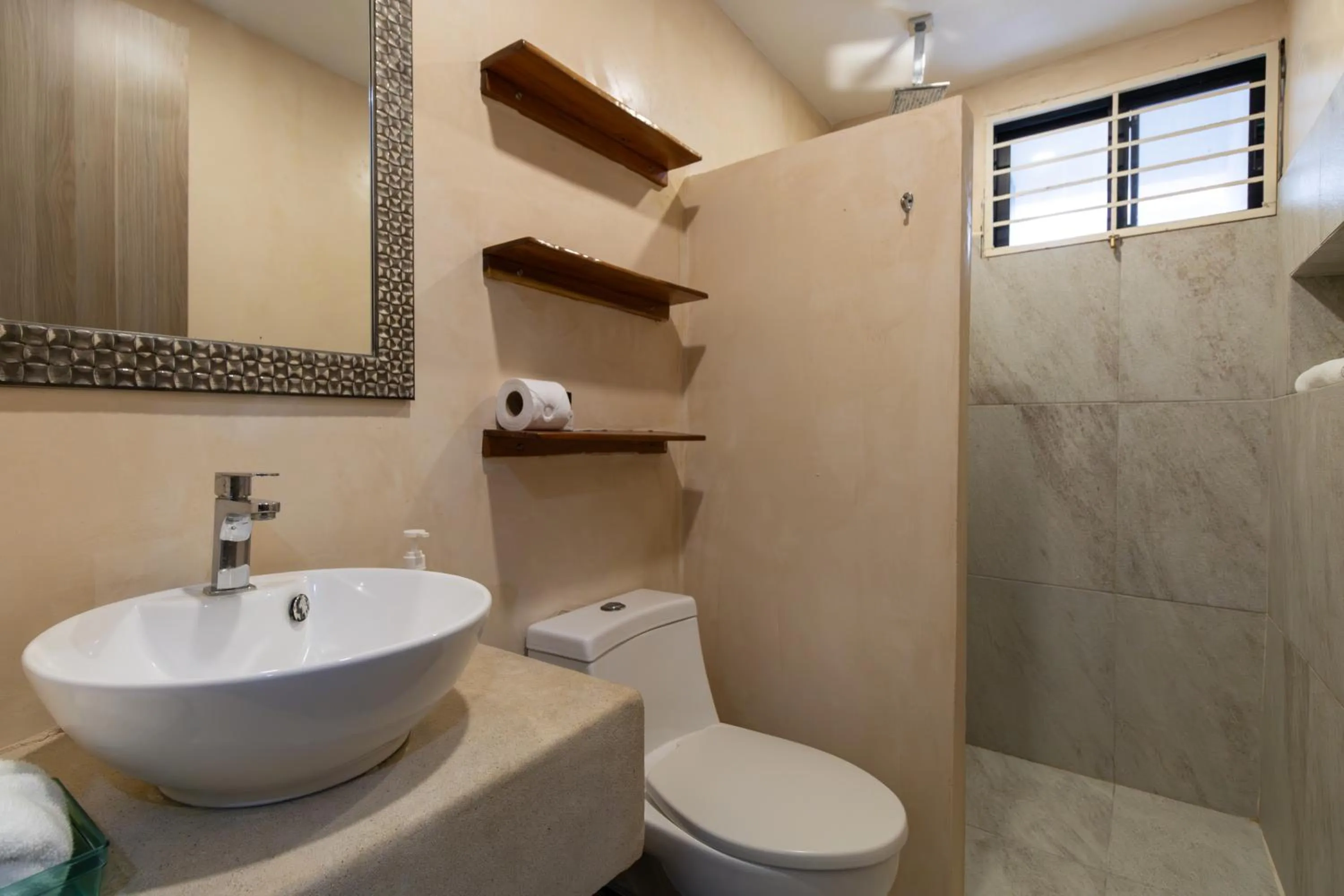 Shower in Arkana 9 Suites by Grupo Amber