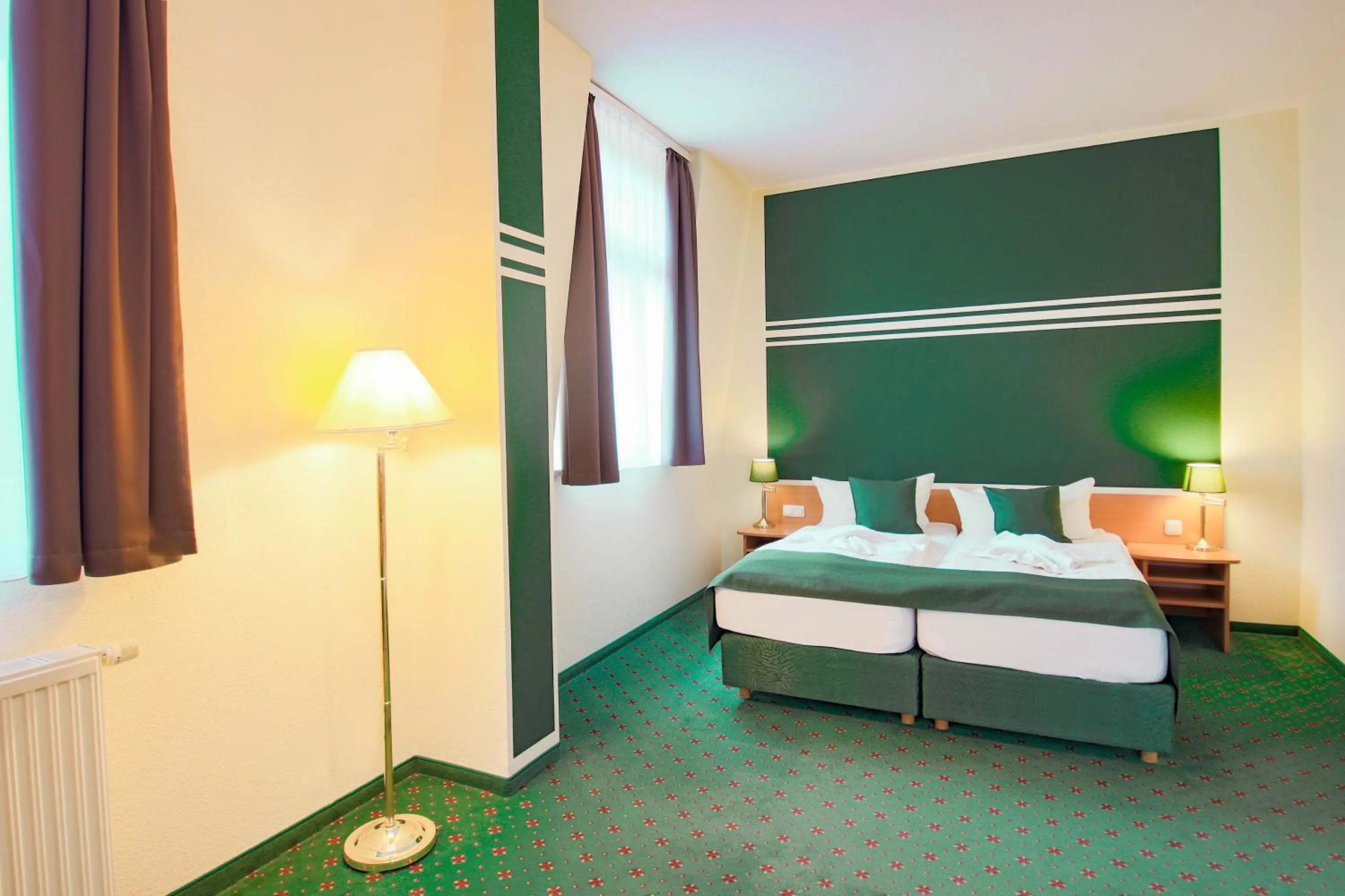 Photo of the whole room, Bed in Ferien Hotel Villa Südharz