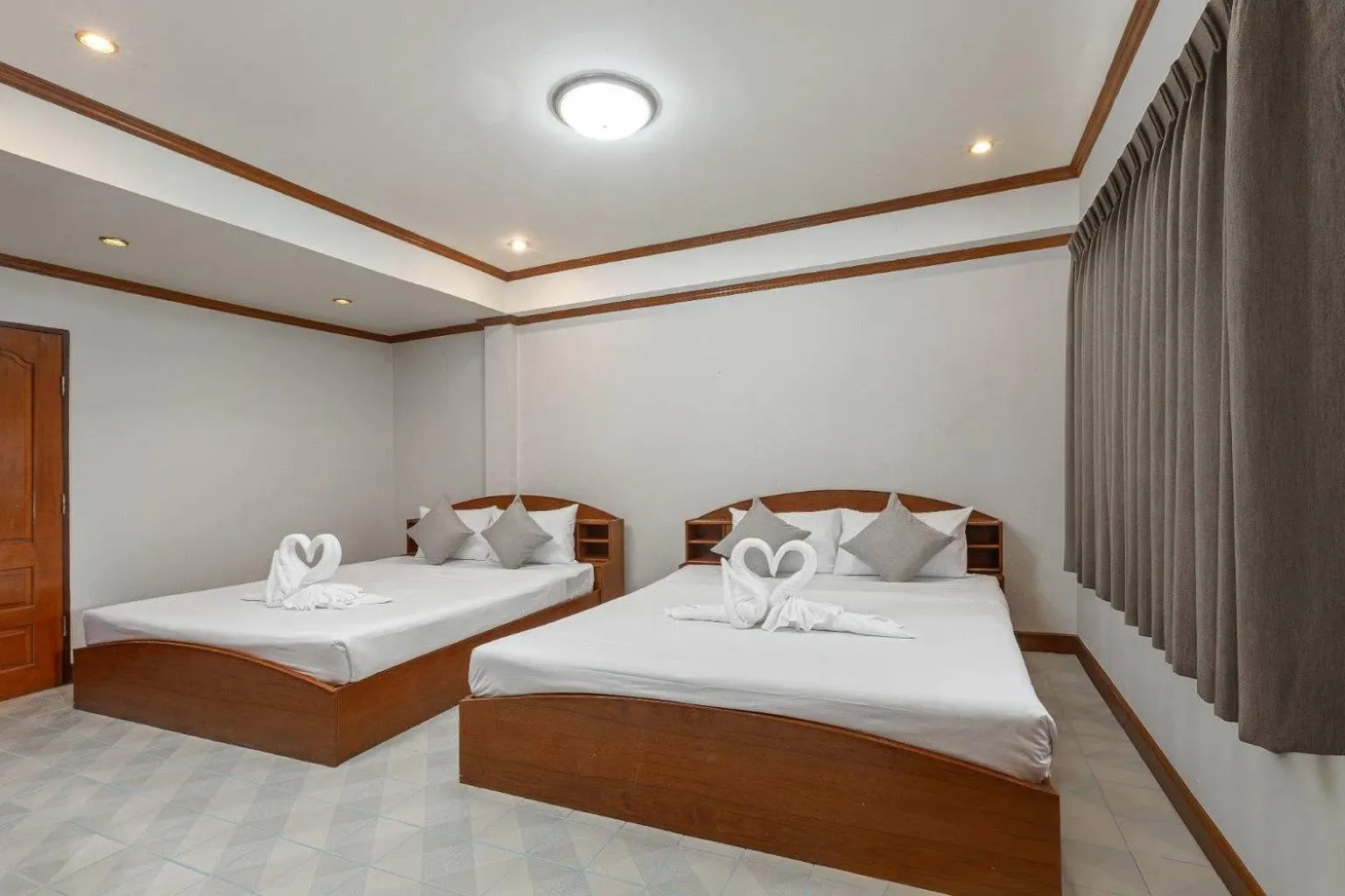 Bedroom, Bed in Break Point Patong Hotel