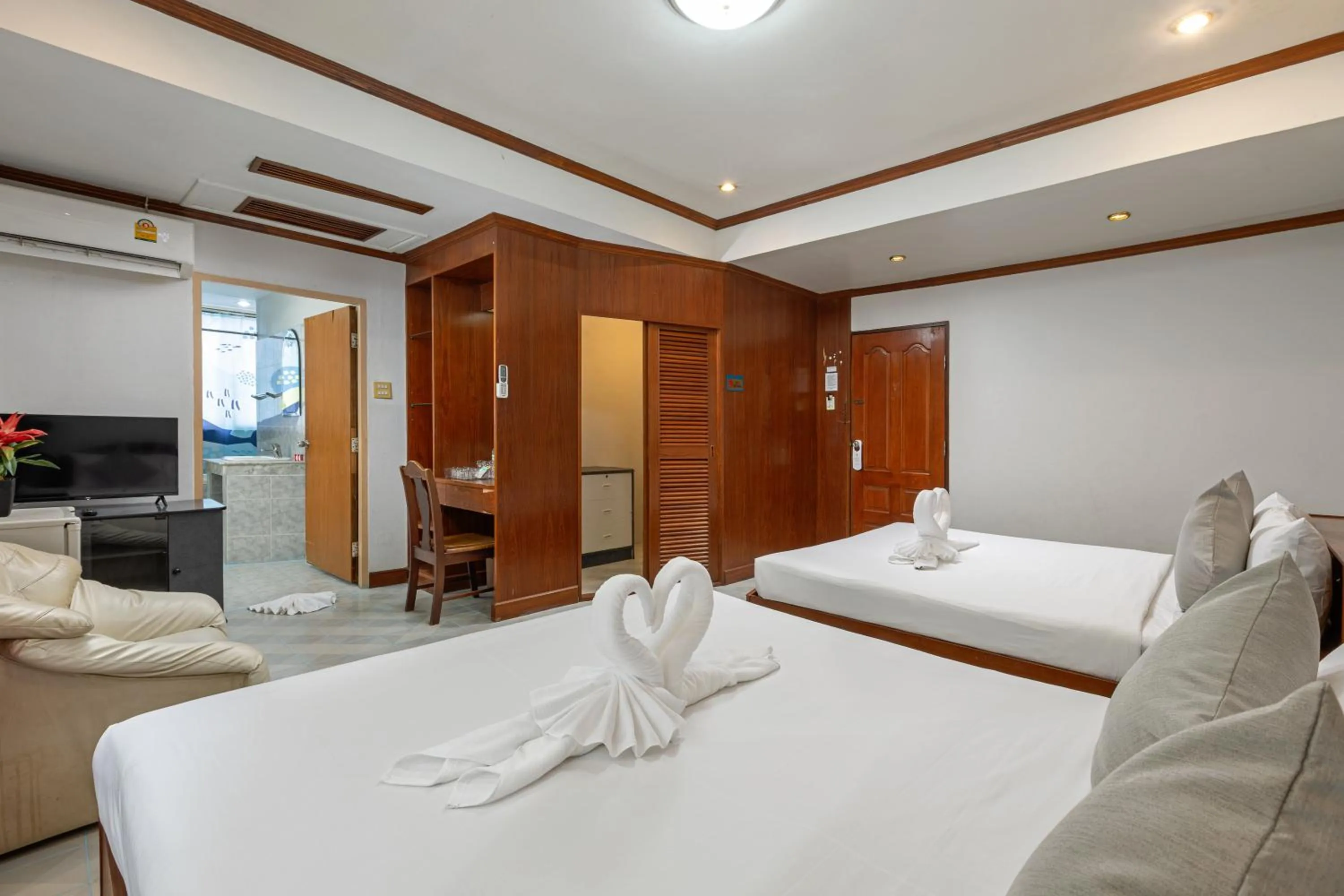 TV and multimedia, Bed in Break Point Patong Hotel