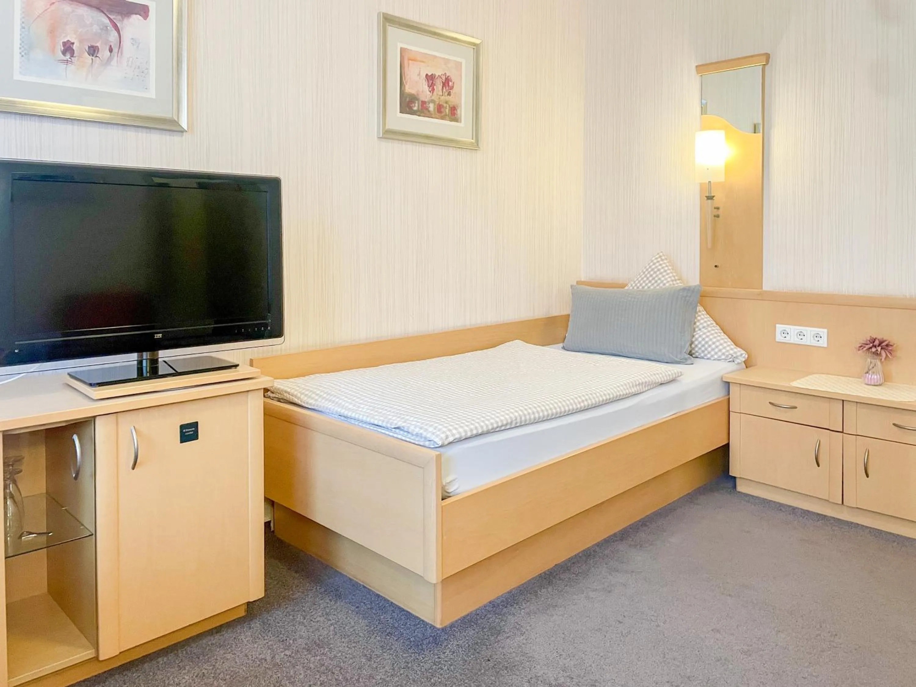 Bed in Hotel Dreyer Garni