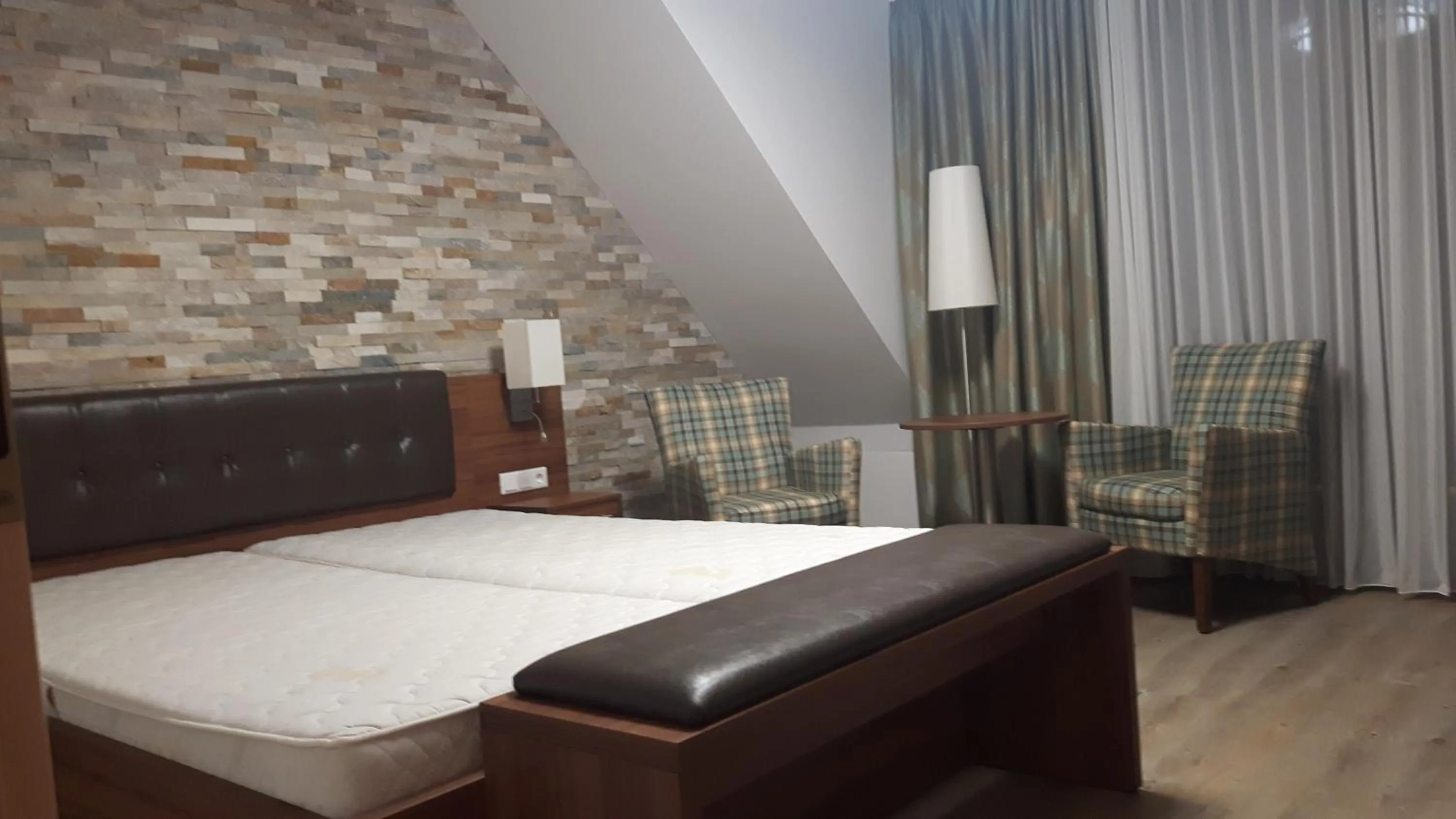 Photo of the whole room, Bed in Hotel Dreyer Garni