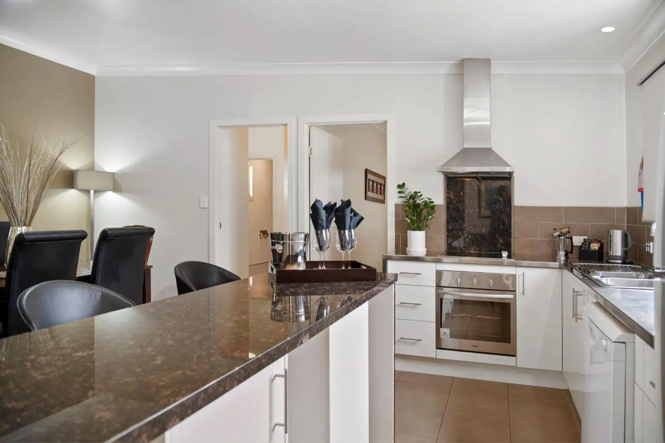 Three-Bedroom Apartment in 53 on Victoria Three-Bedroom Apartment in 53 on Victoria