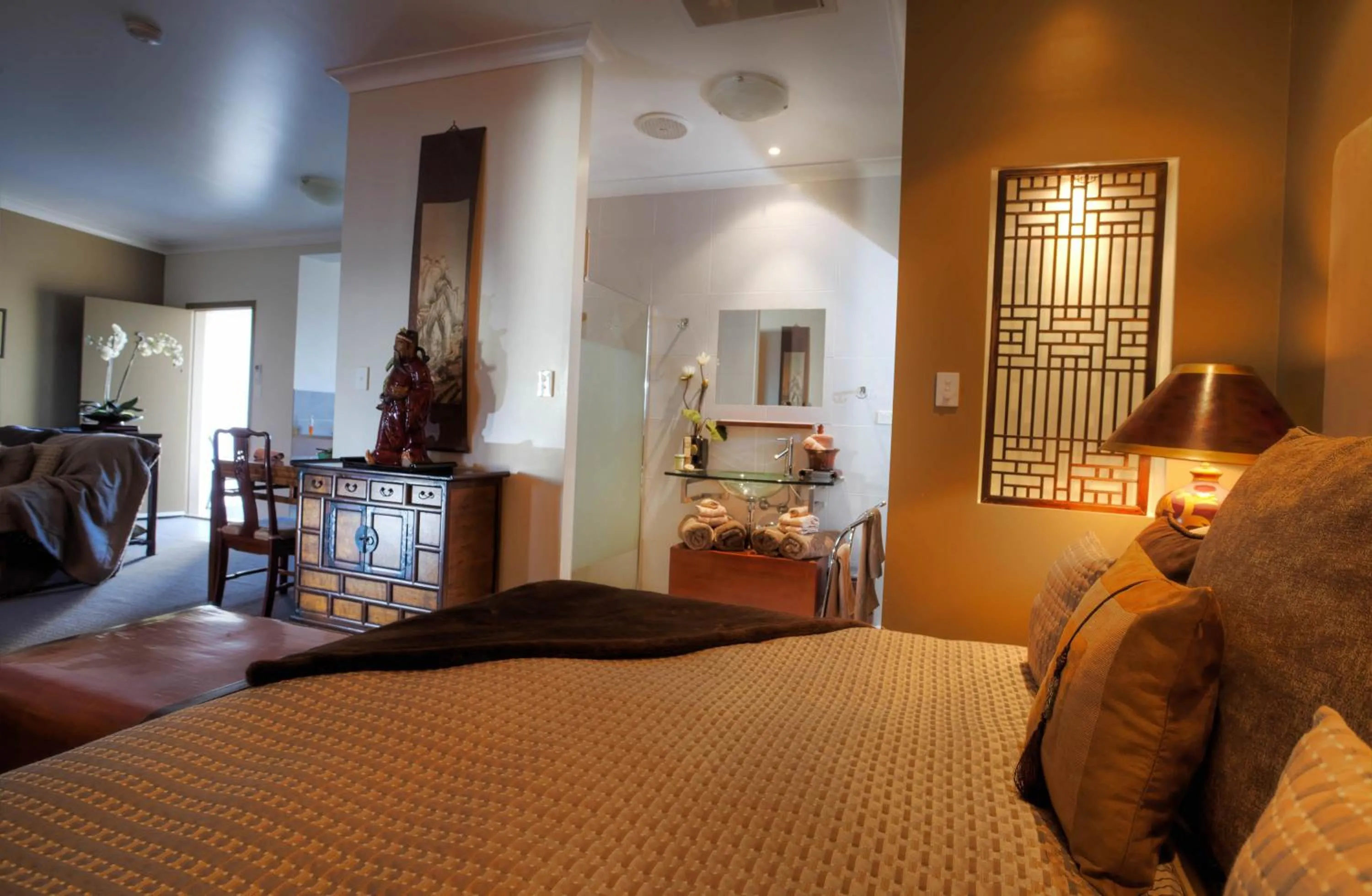 Bedroom, Bed in 53 on Victoria