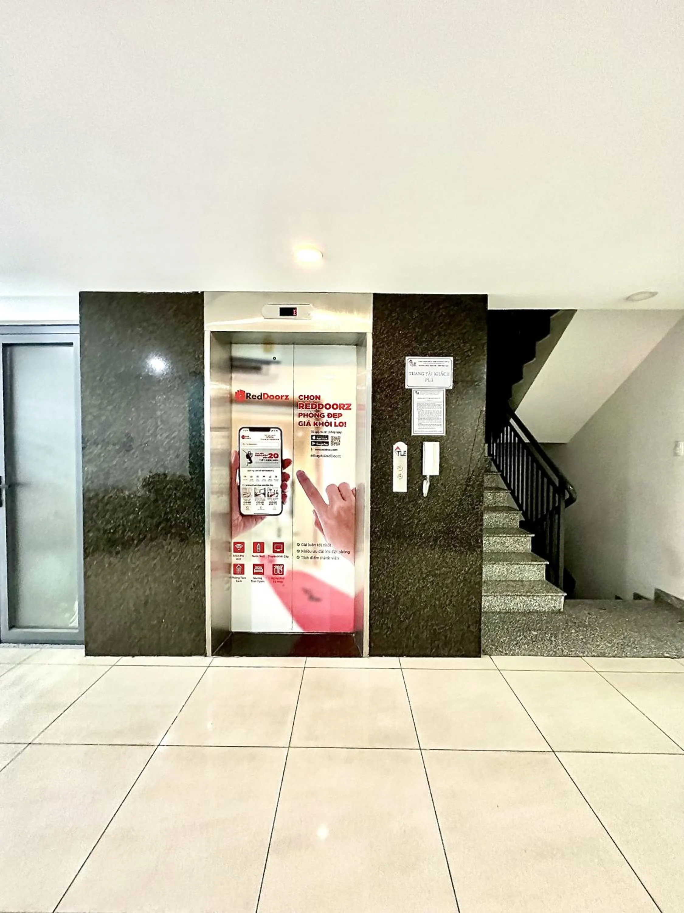 elevator in The Jade Hotel near Tan Son Nhat Airport