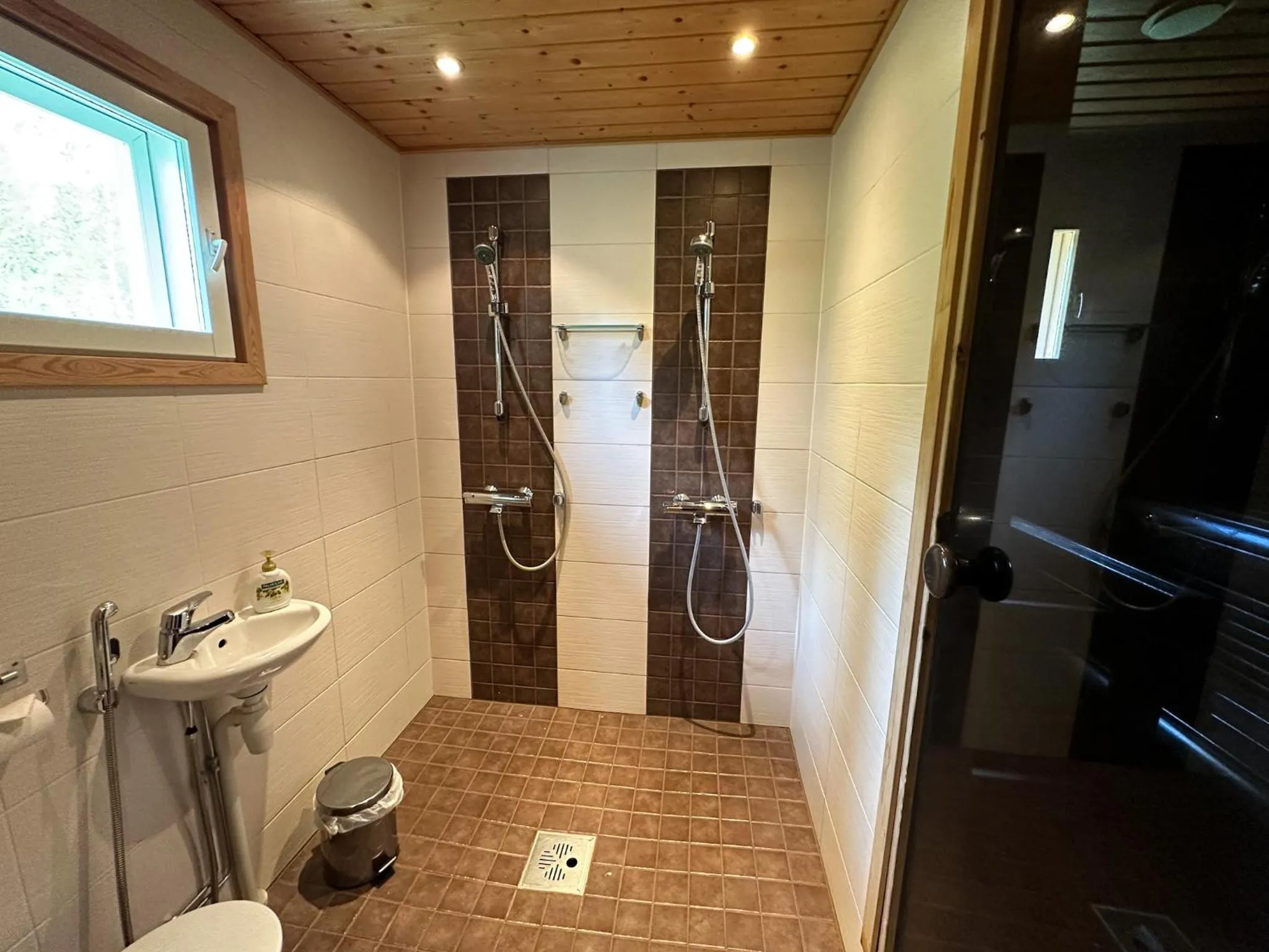 Bathroom in Napapiirin Järvilomat