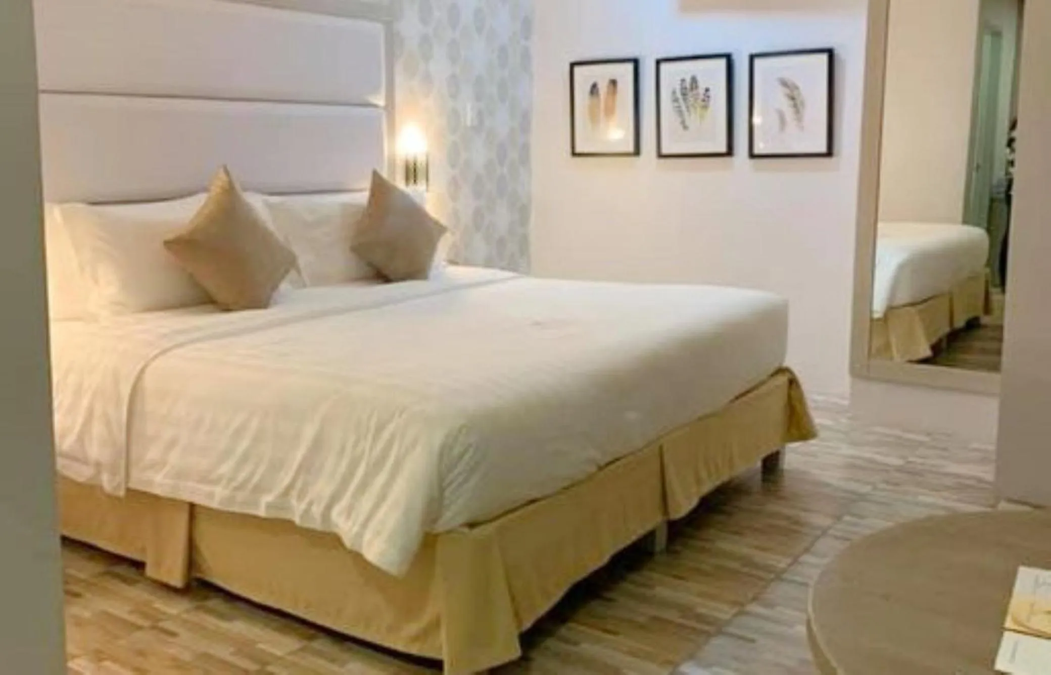 Bed in Amethyst Boutique Hotel Cebu powered by Cocotel