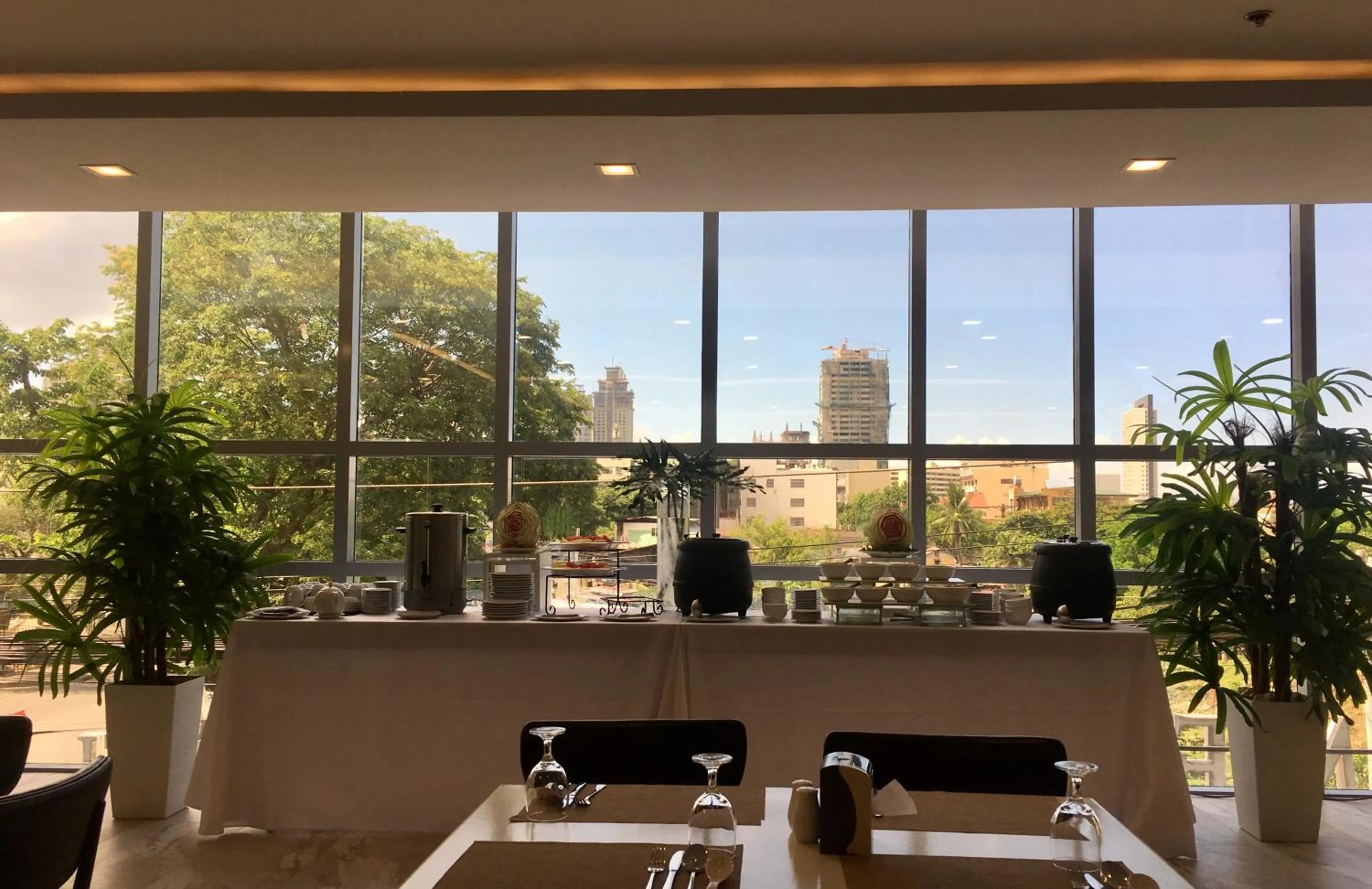 Restaurant/places to eat in Amethyst Boutique Hotel Cebu powered by Cocotel