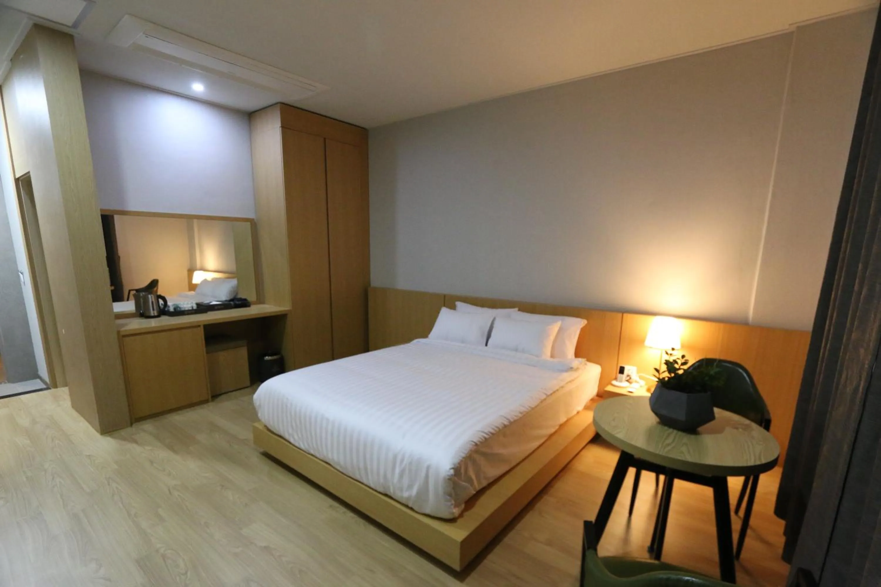 Bed in Daedunsan Hotel