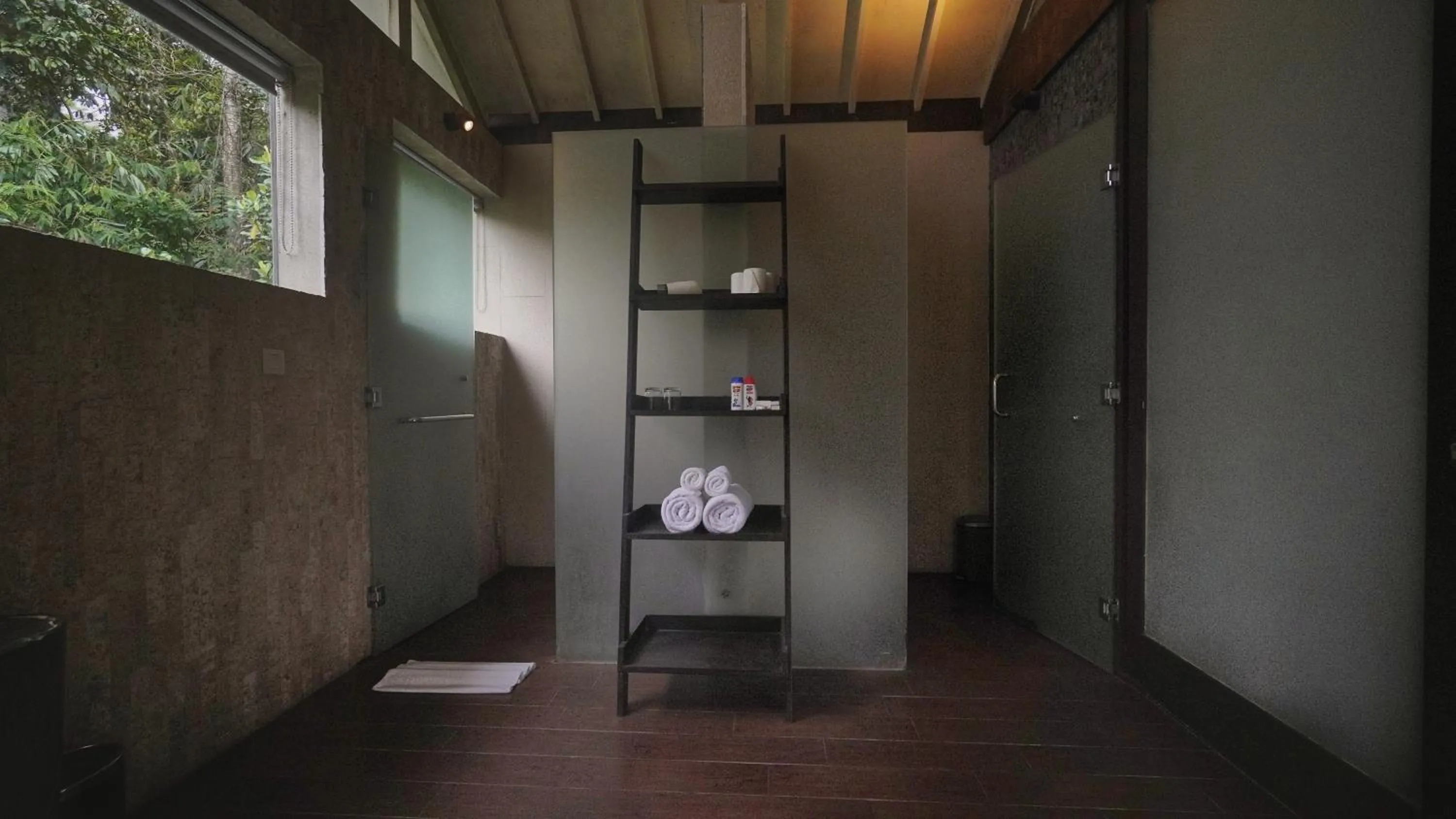 Shower in Sandhya Villa Ubud