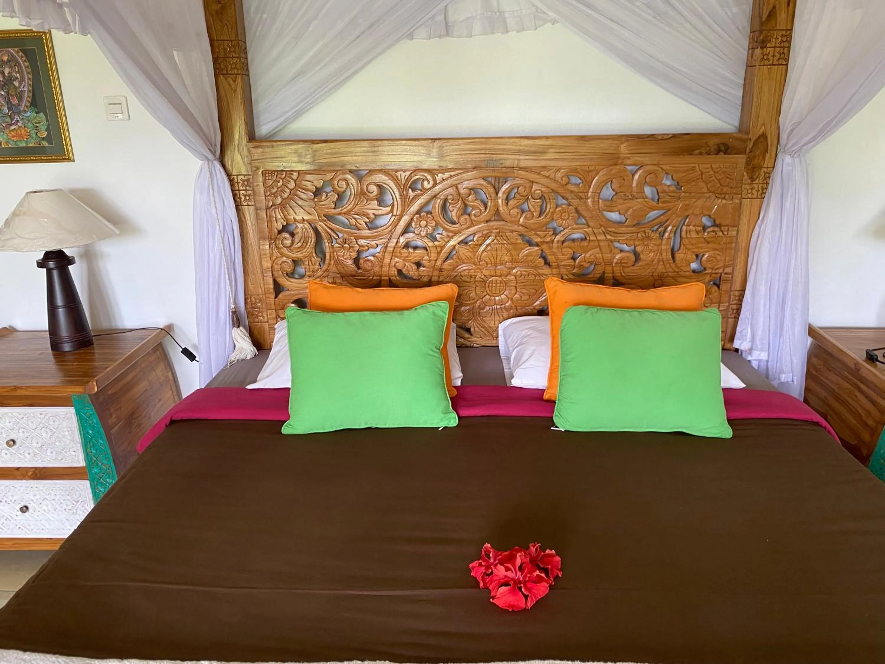 Bed in Great Mountain Views Villa Resort