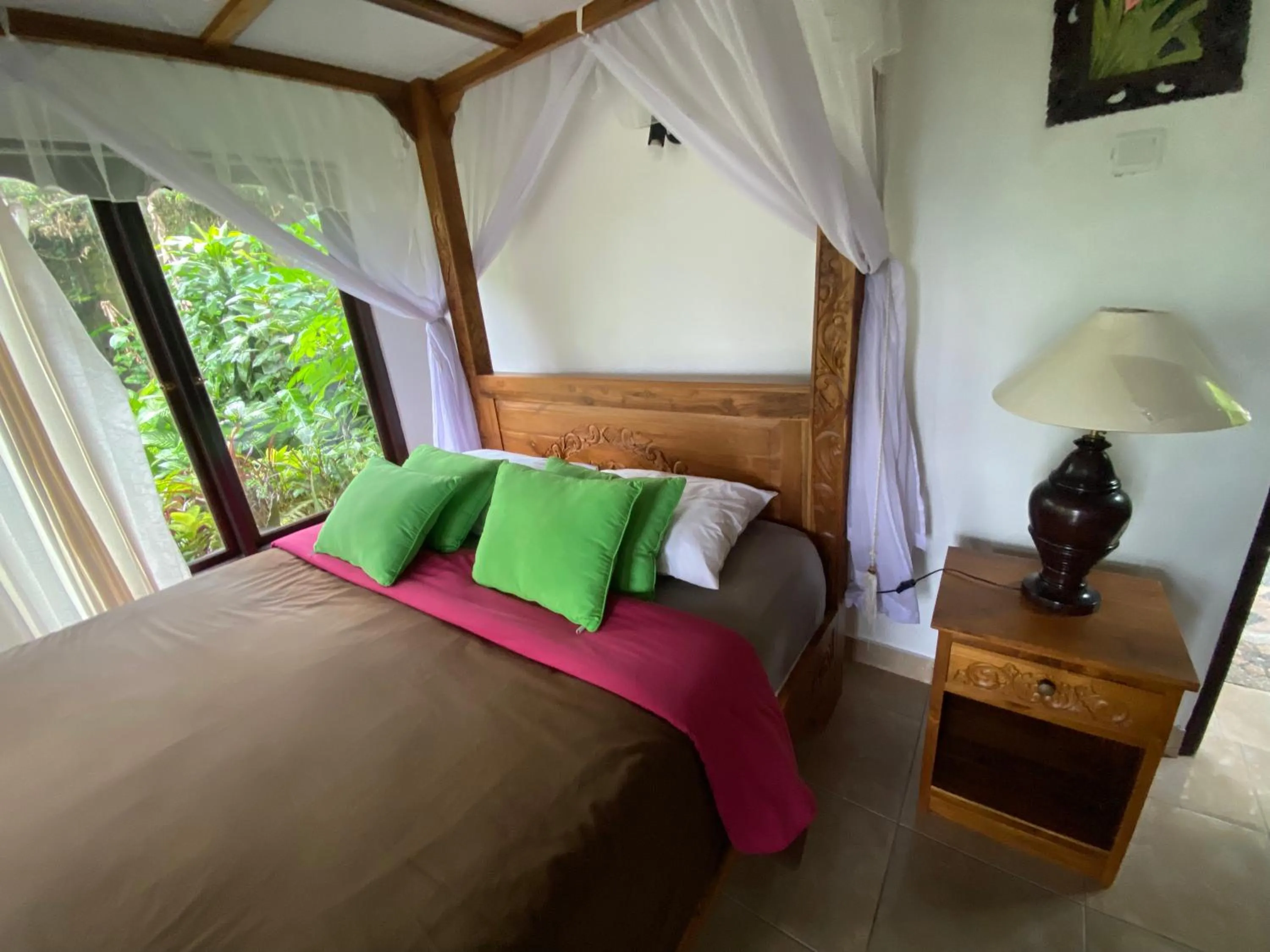 Bed in Great Mountain Views Villa Resort