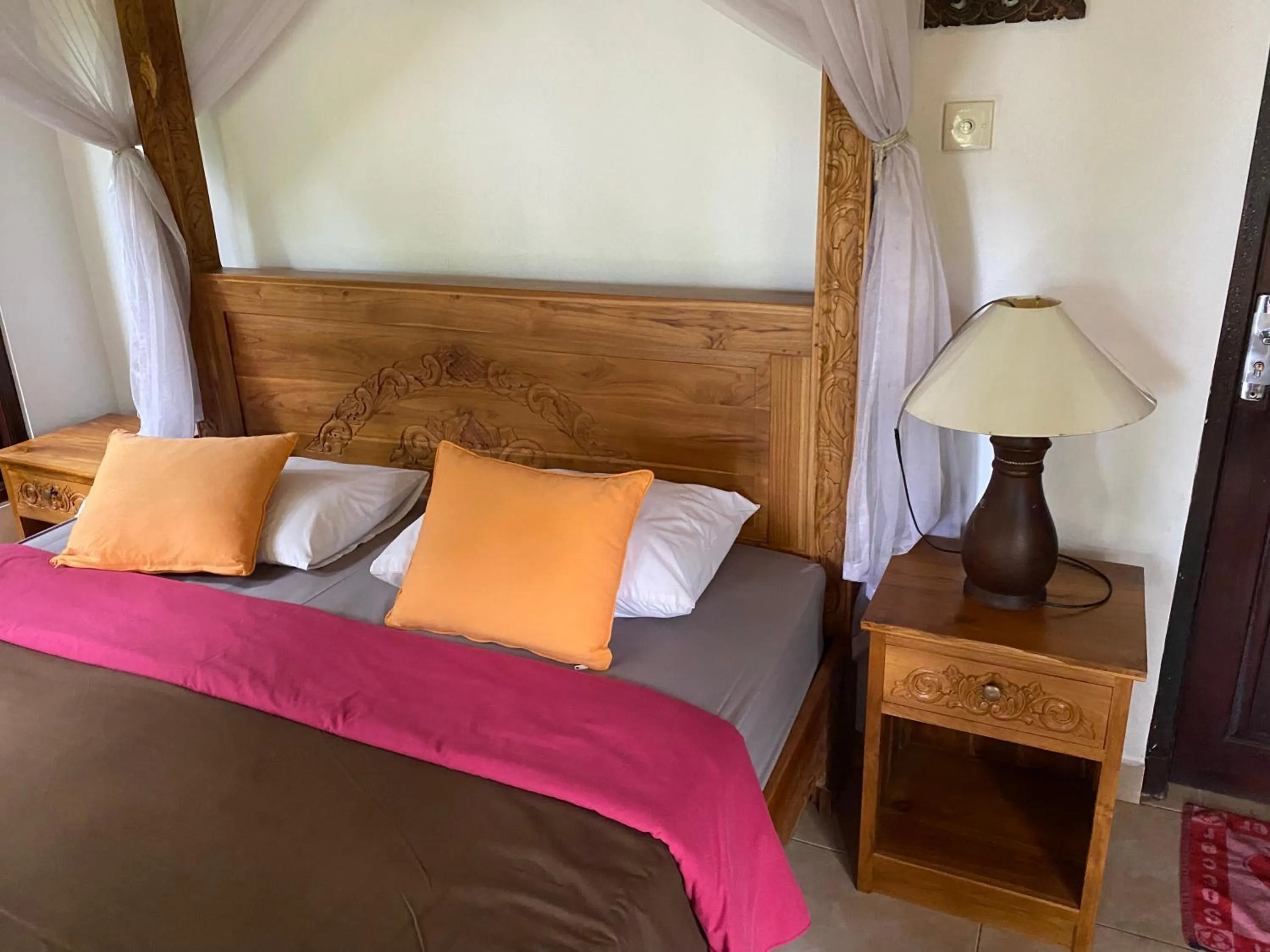 Bed in Great Mountain Views Villa Resort