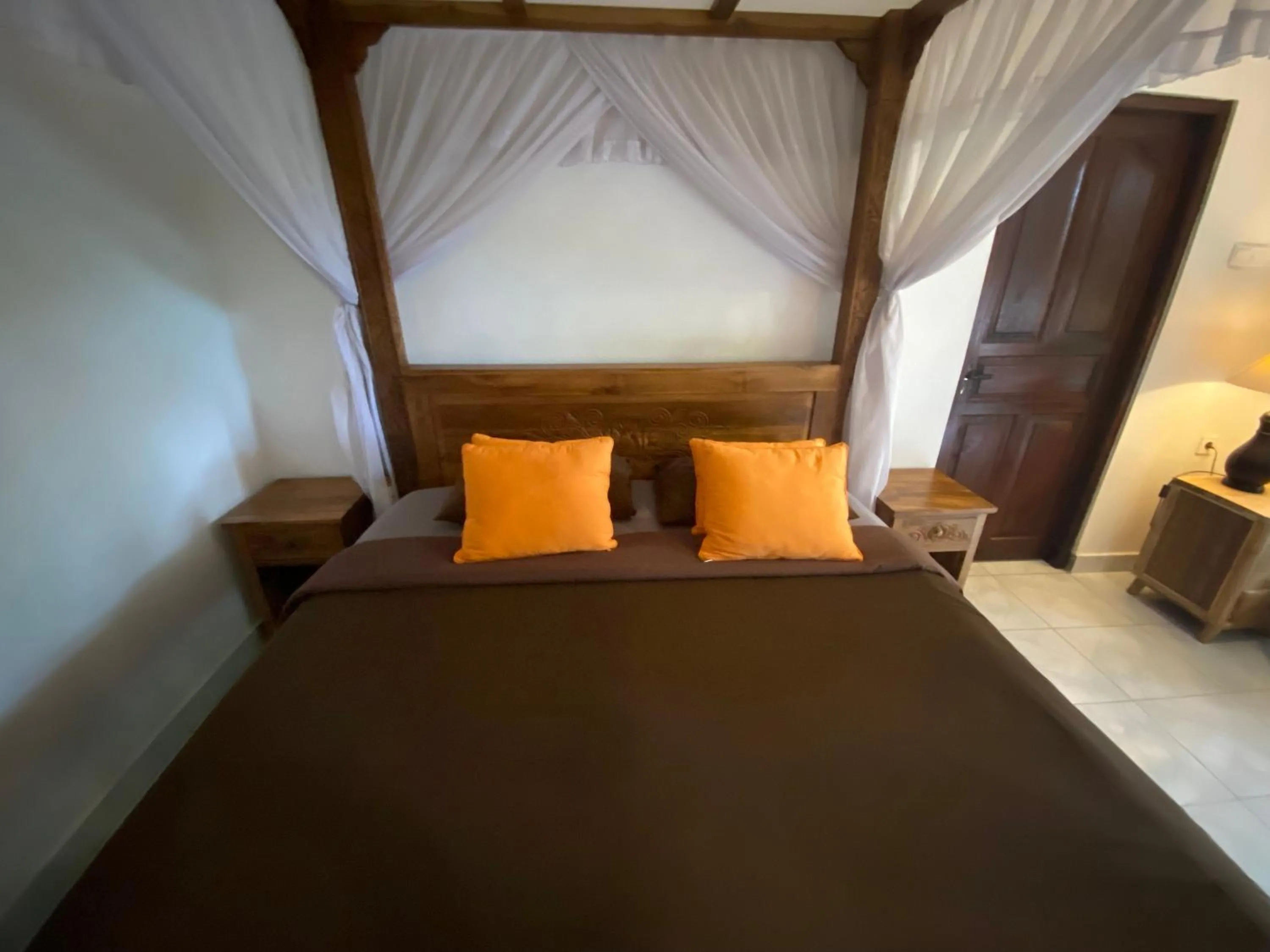 Bed in Great Mountain Views Villa Resort