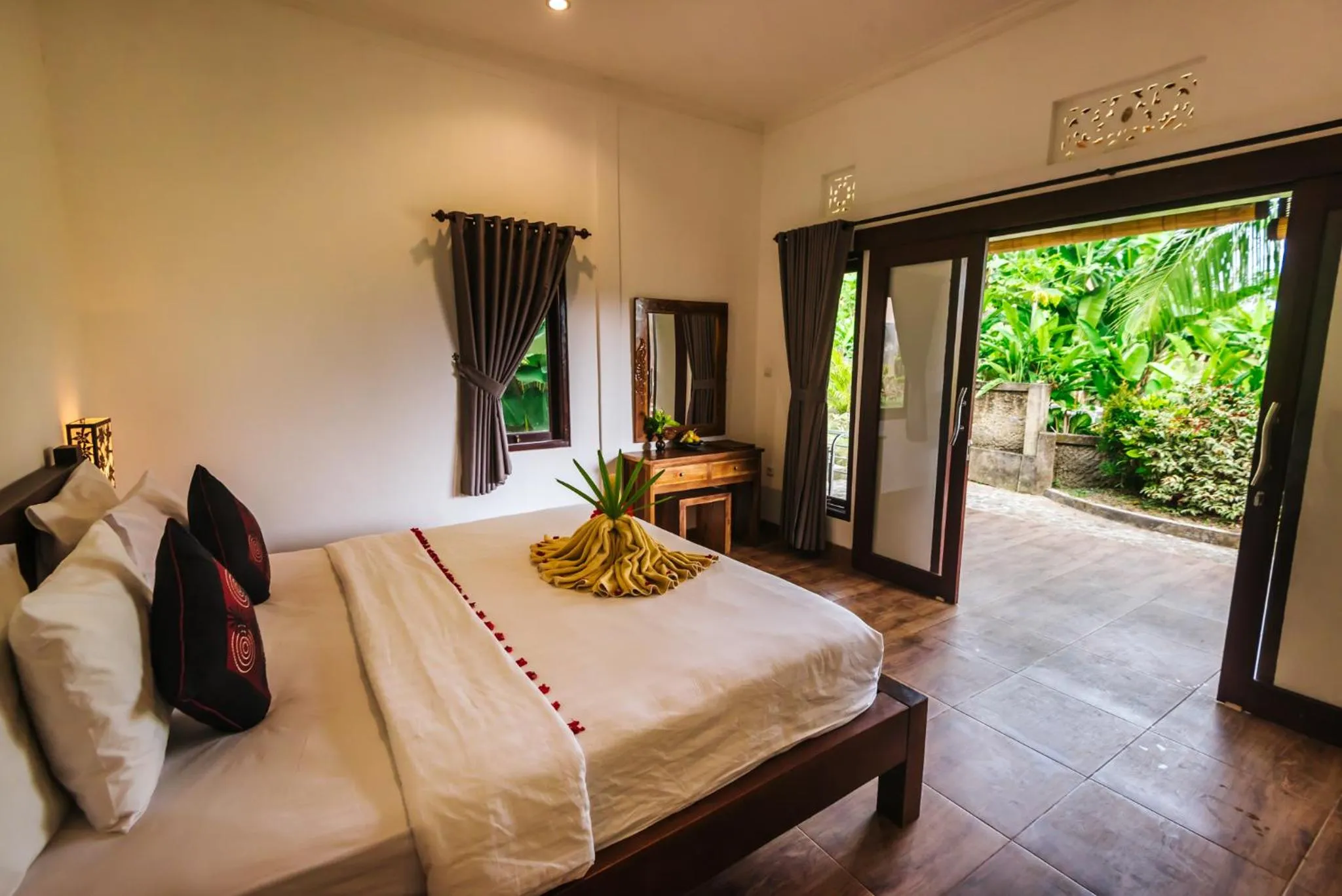 Bed in Arta Nadi Villa