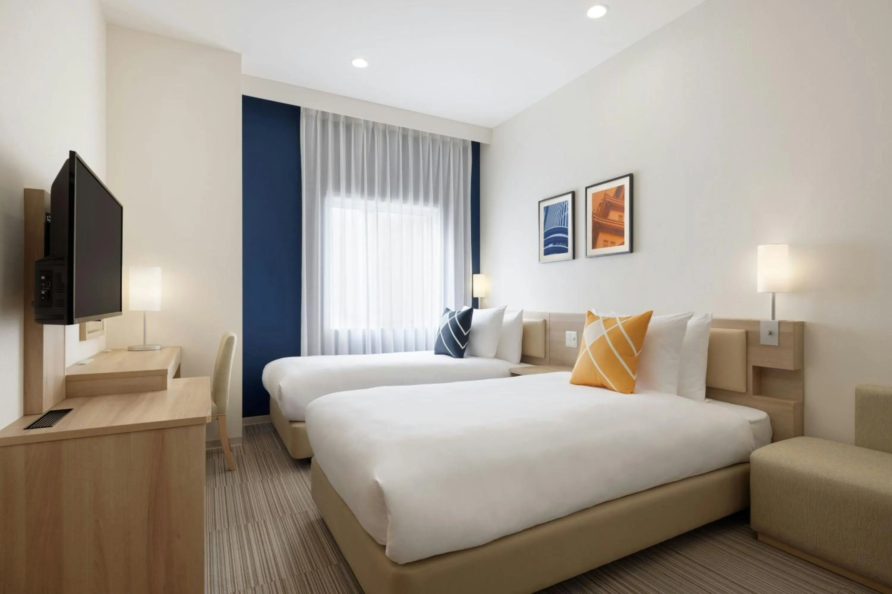 Photo of the whole room, Bed in UNIZO INN Osaka Kitahama