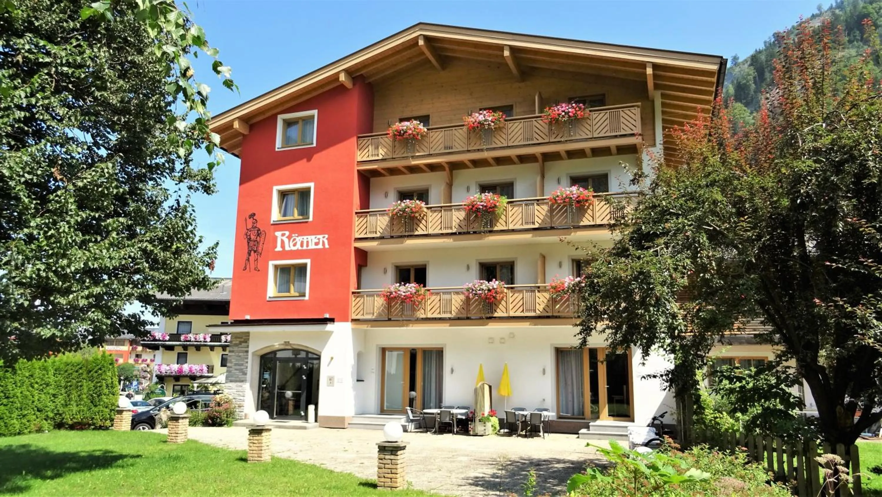 Facade/entrance in Hotel Römerhof