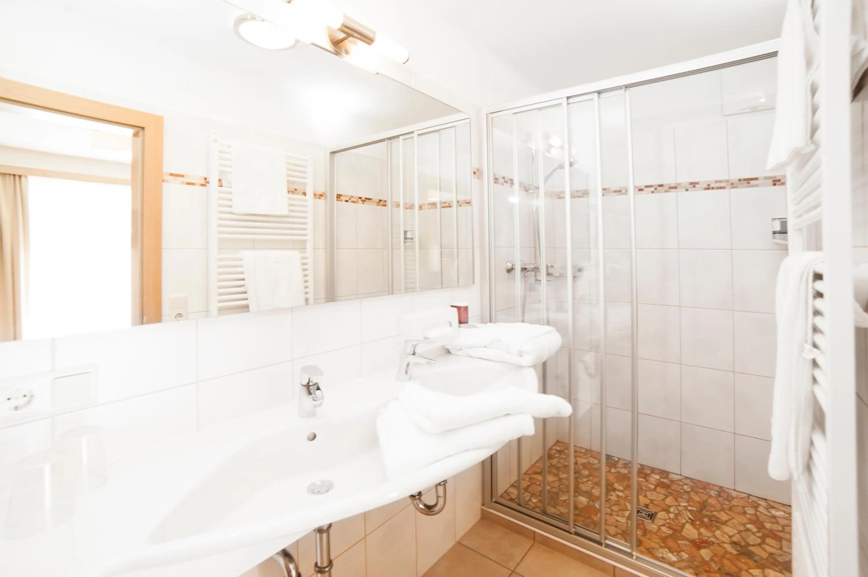 Shower in Hotel Römerhof