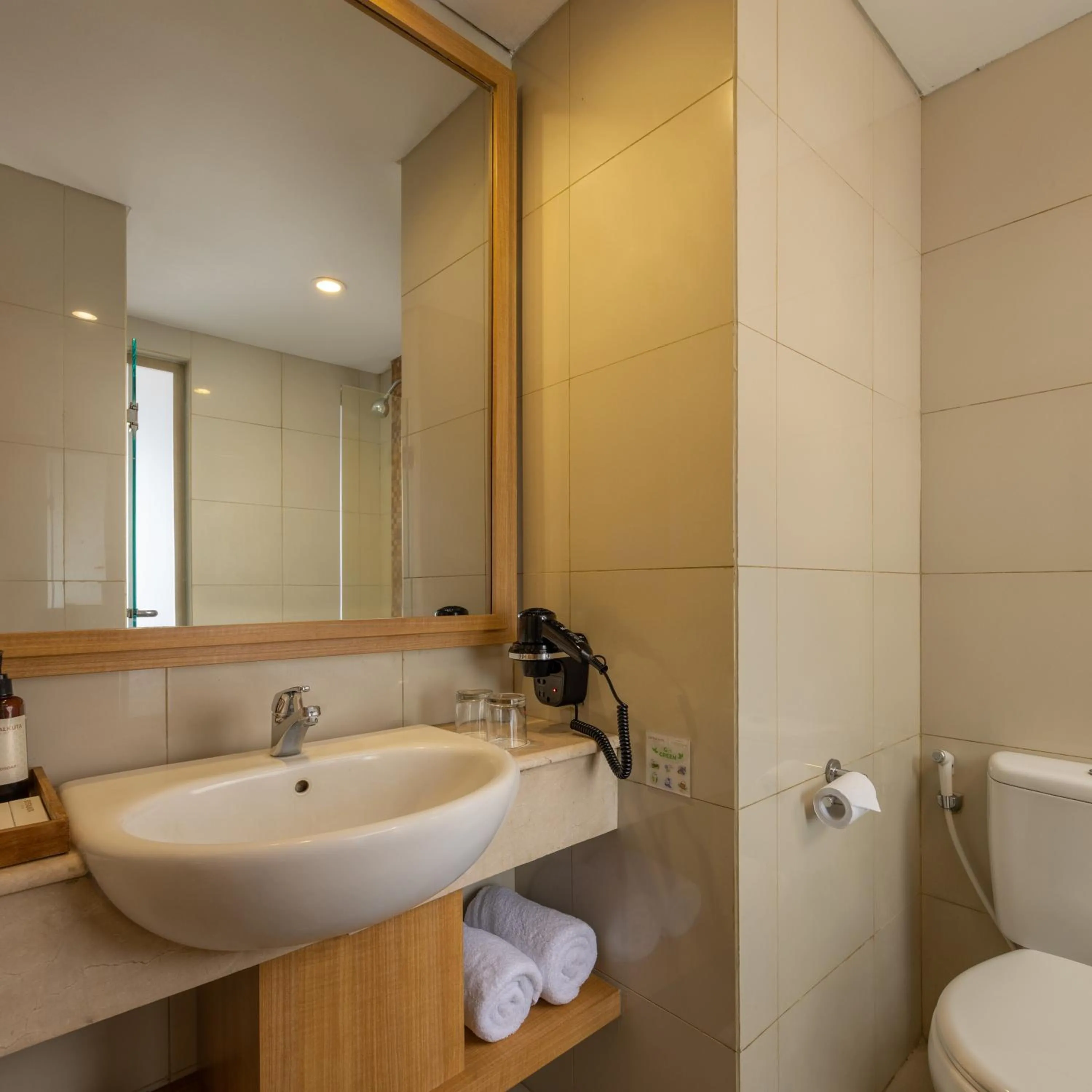 Toilet in Crystalkuta Hotel - Bali