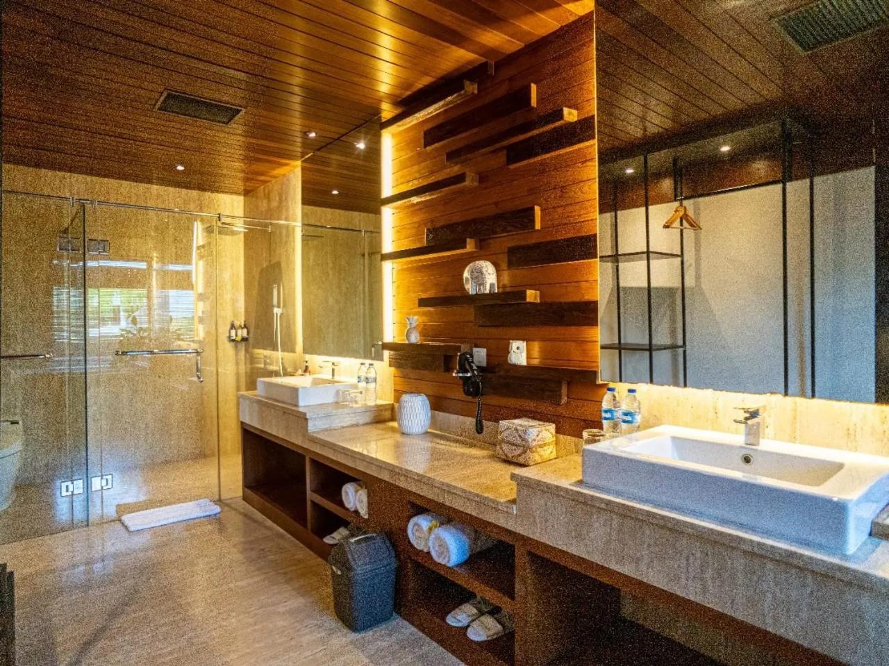 Shower in Crystalkuta Hotel - Bali