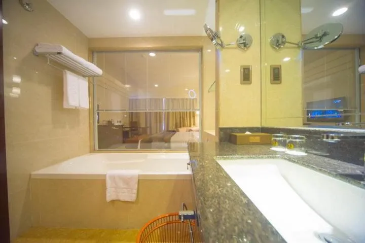 Toilet in Ramada Chengdu North