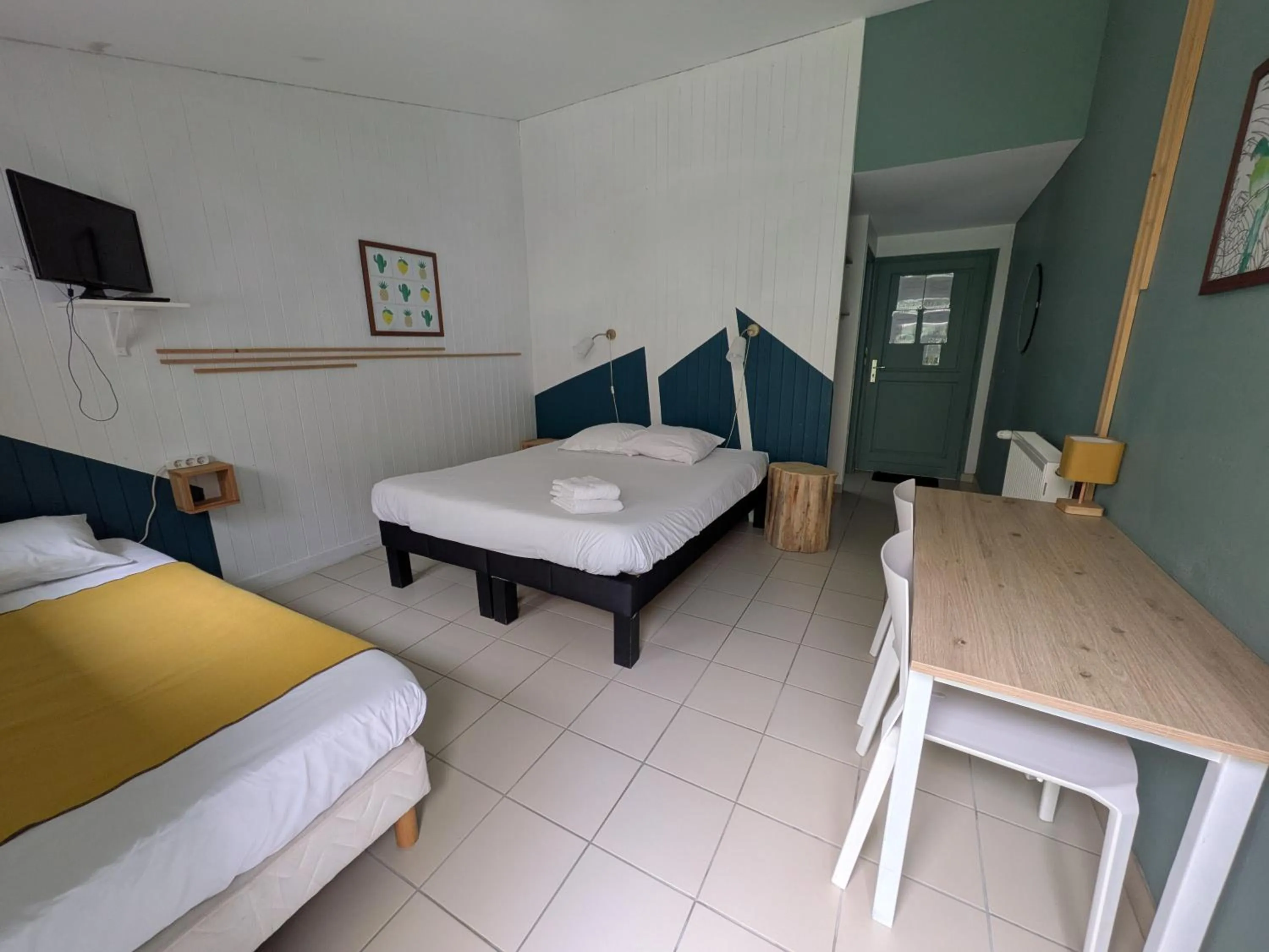 Bed in Hôtel Naéco Audierne