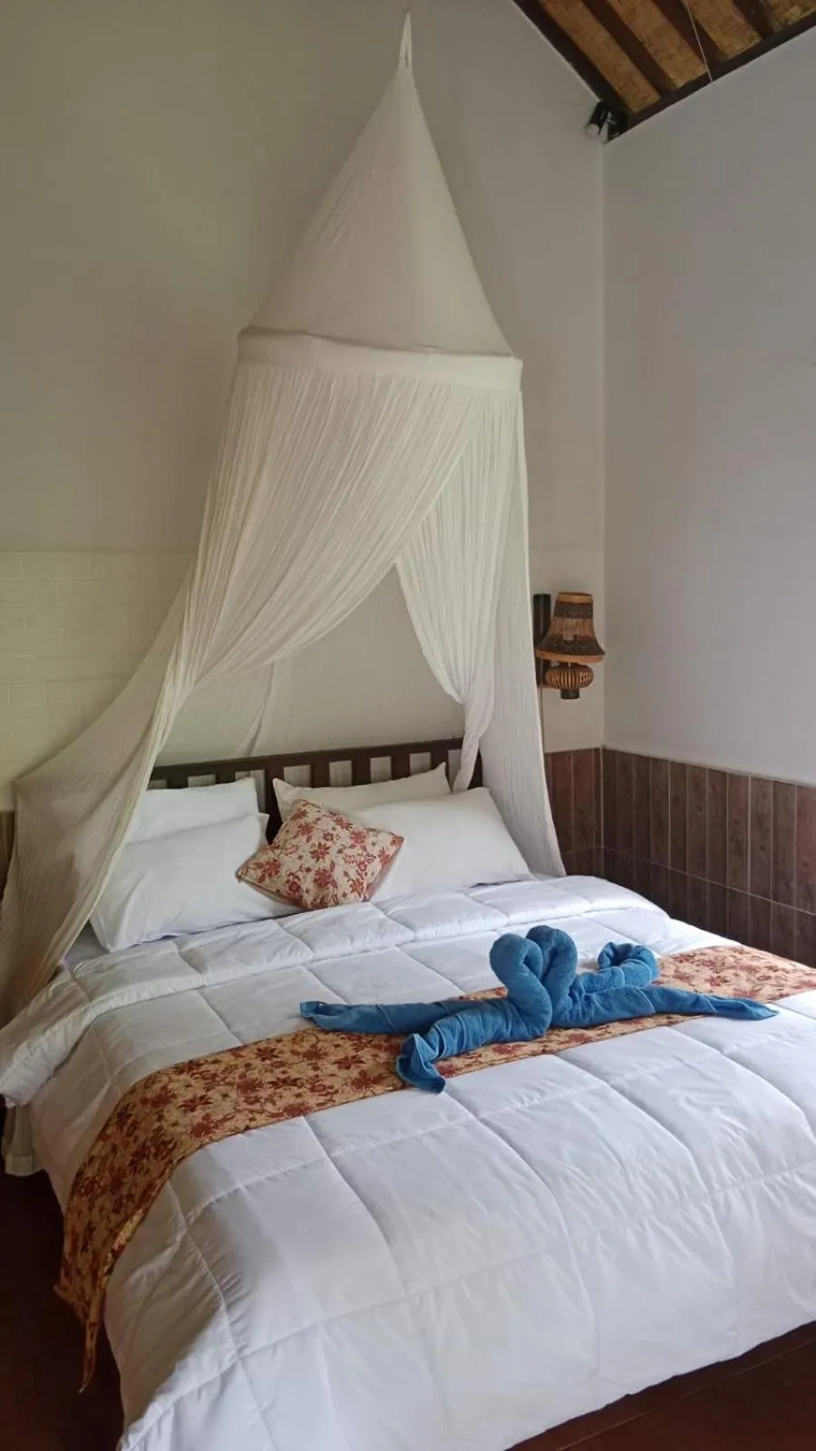 Property building, Bed in Khrisna Hs and Cottages