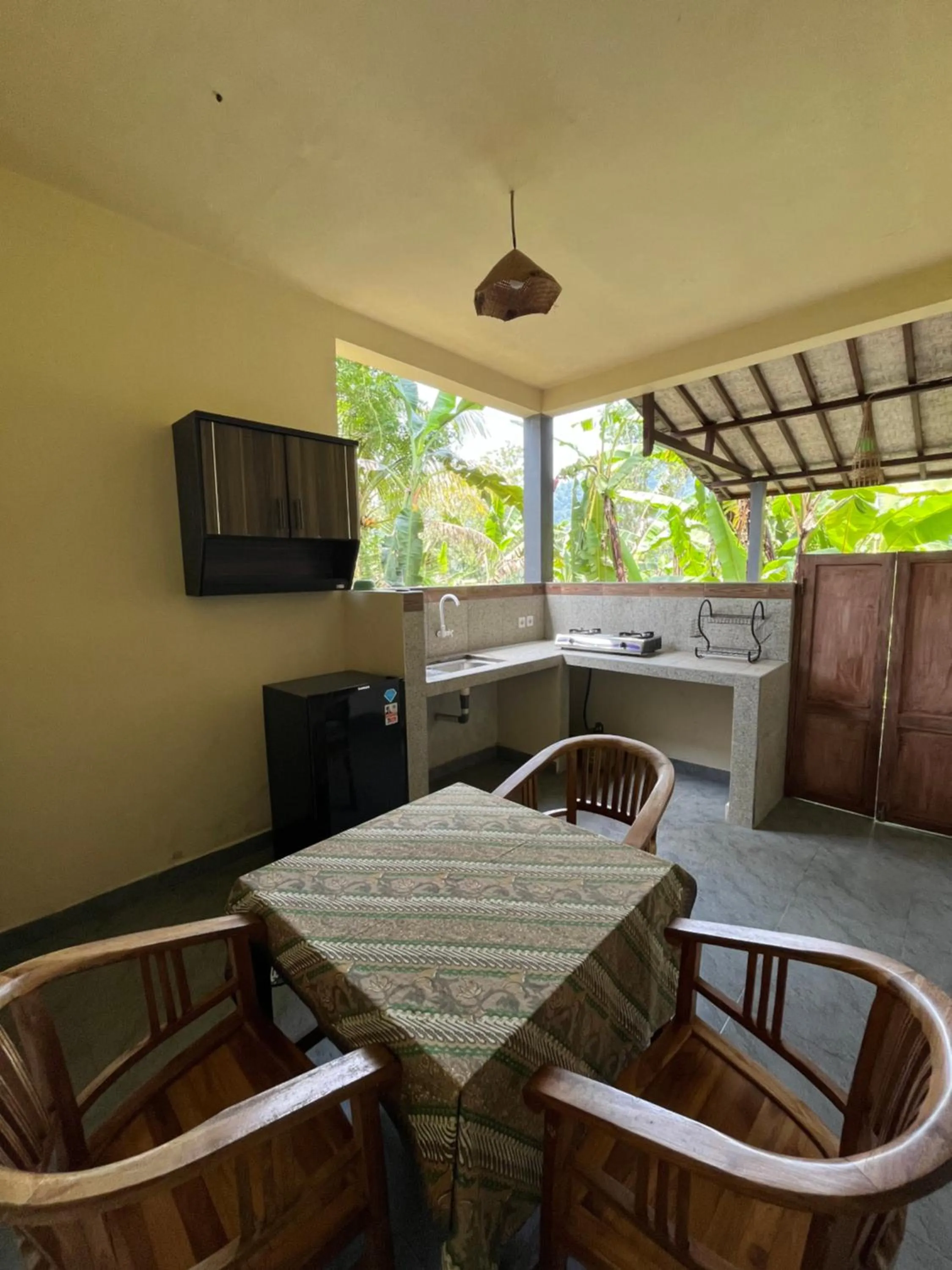 Kitchen or kitchenette in Khrisna Hs and Cottages