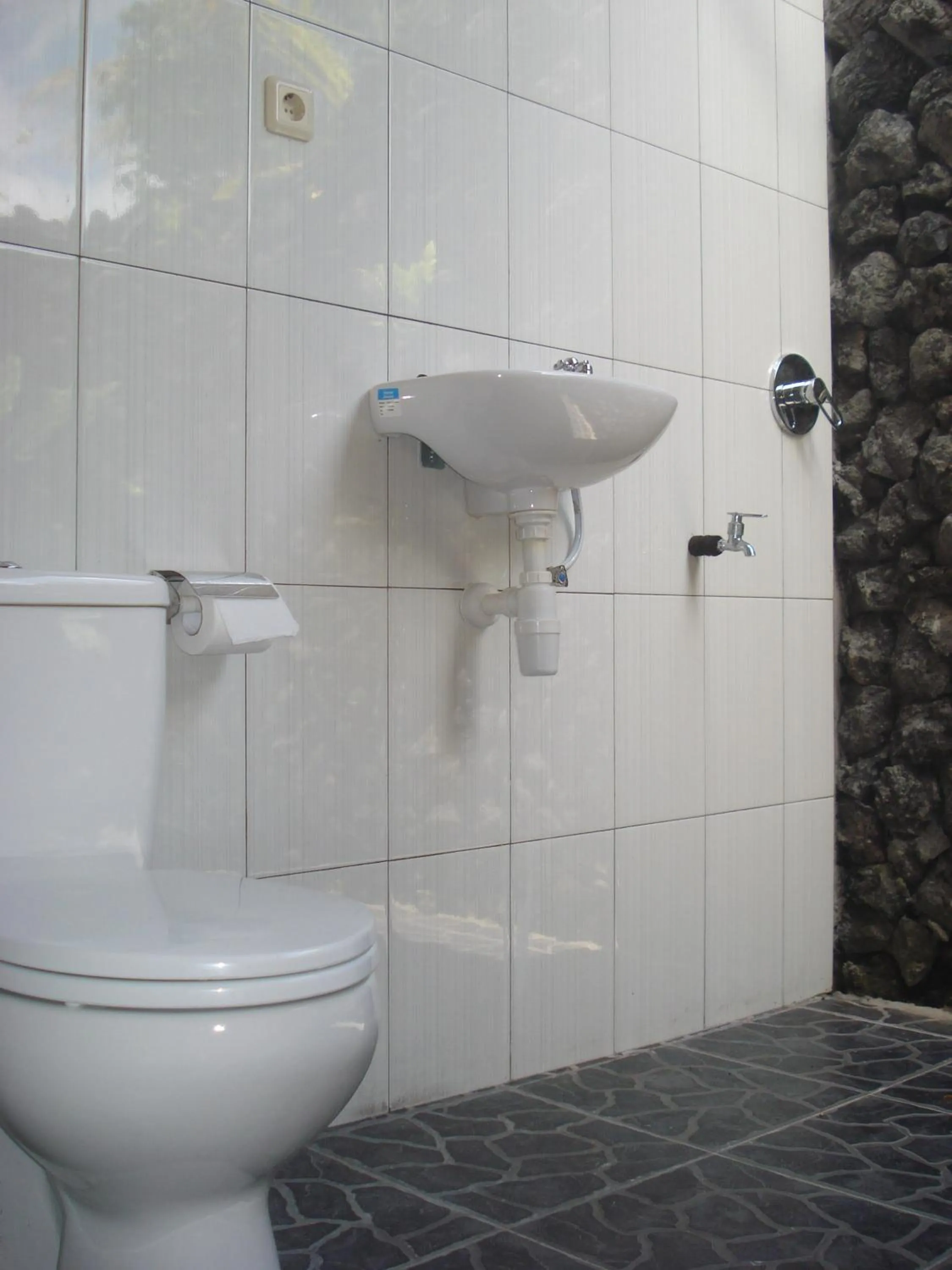 Photo of the whole room in Khrisna Hs and Cottages