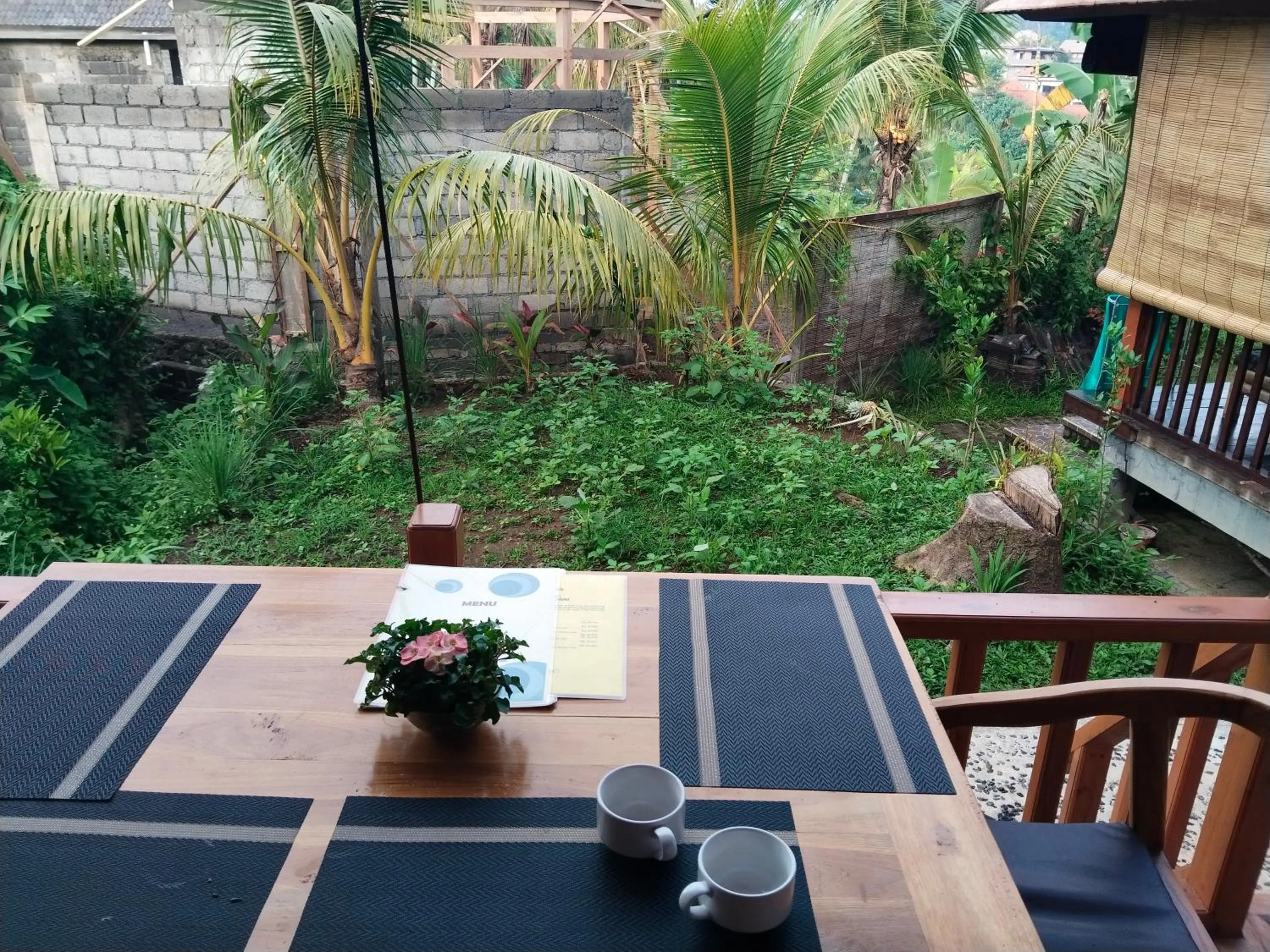 Inner courtyard view in Khrisna Hs and Cottages