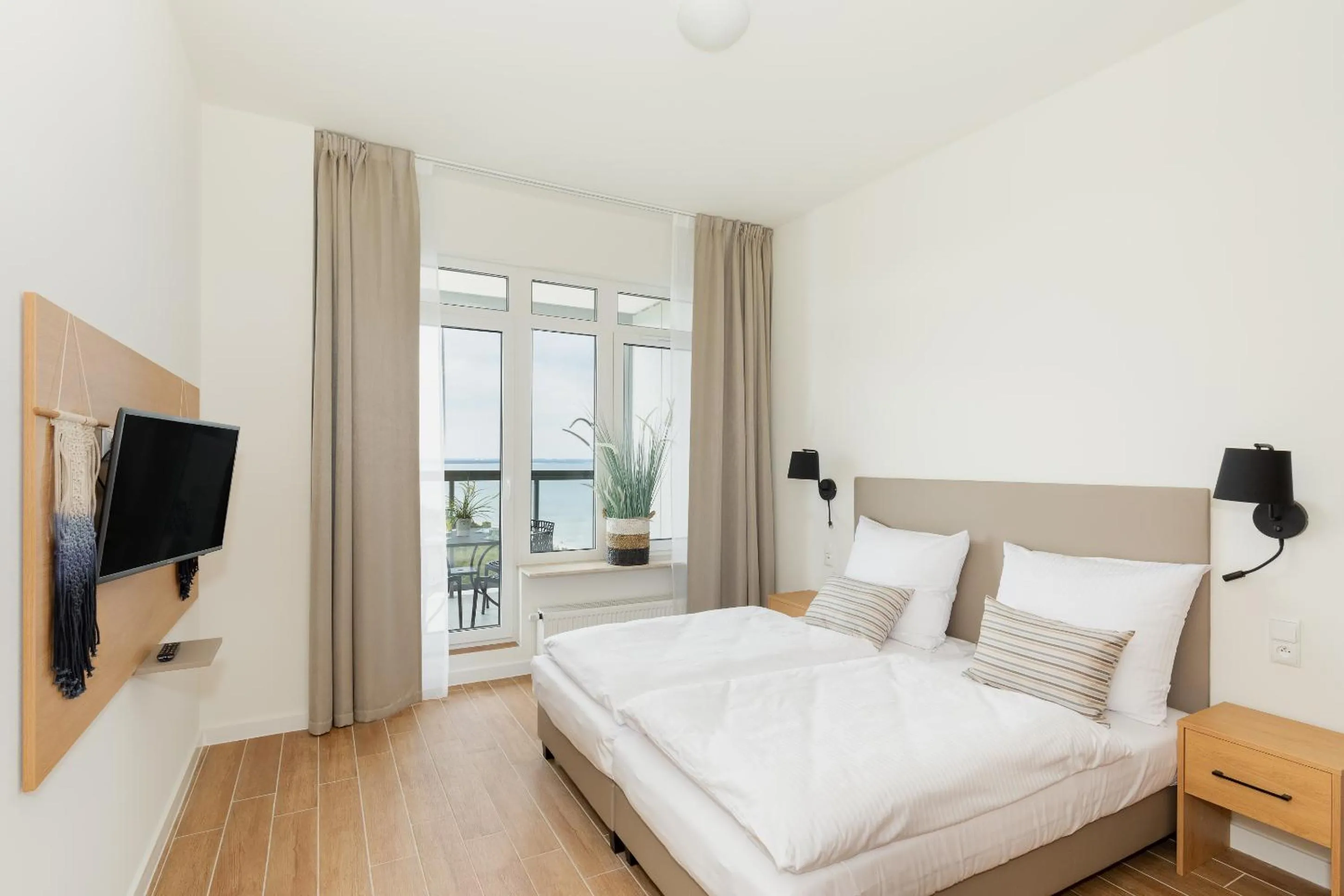 Aquamarina Onyx Marina Invest