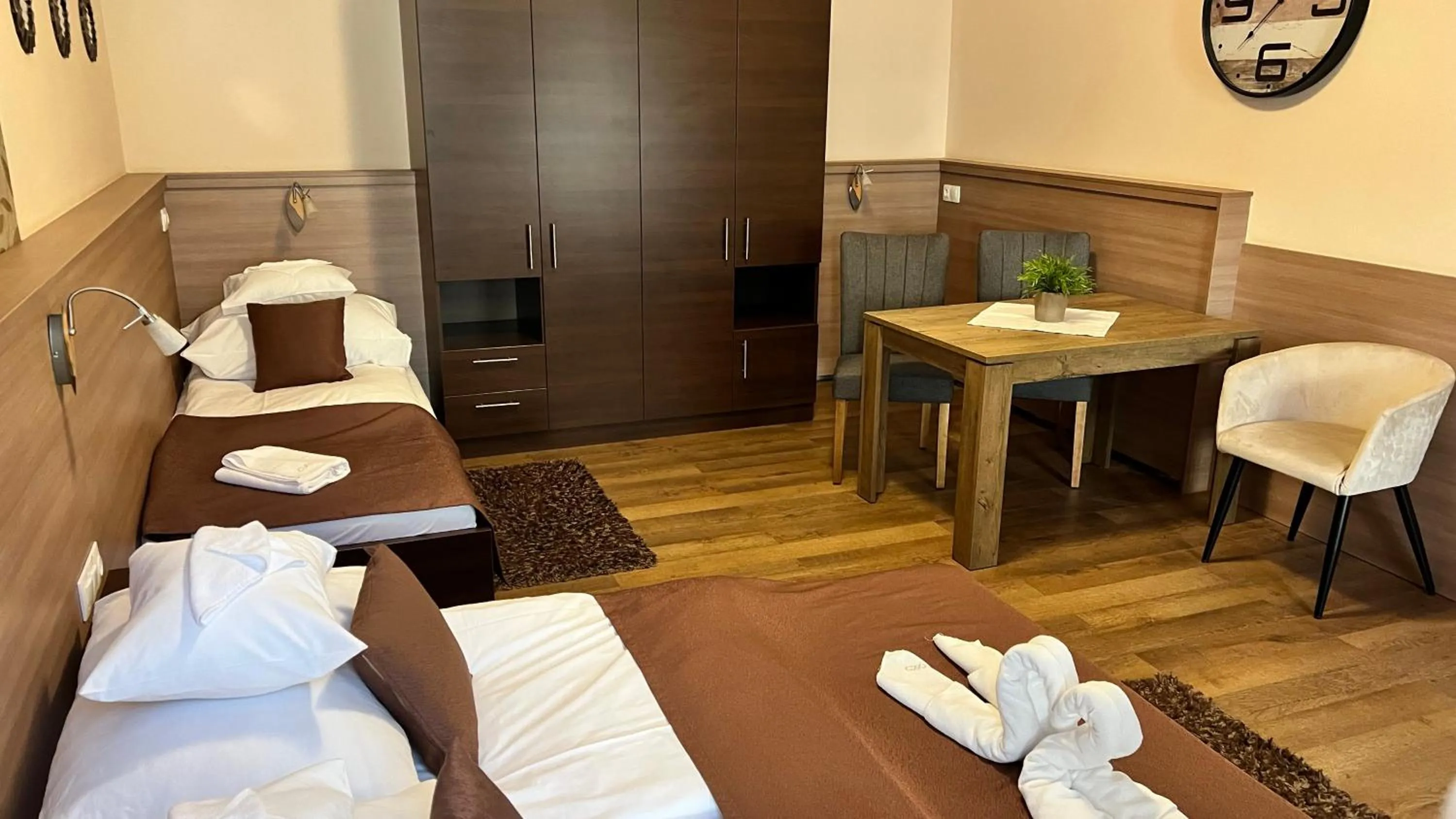 Photo of the whole room, Bed in Central Hotel 21