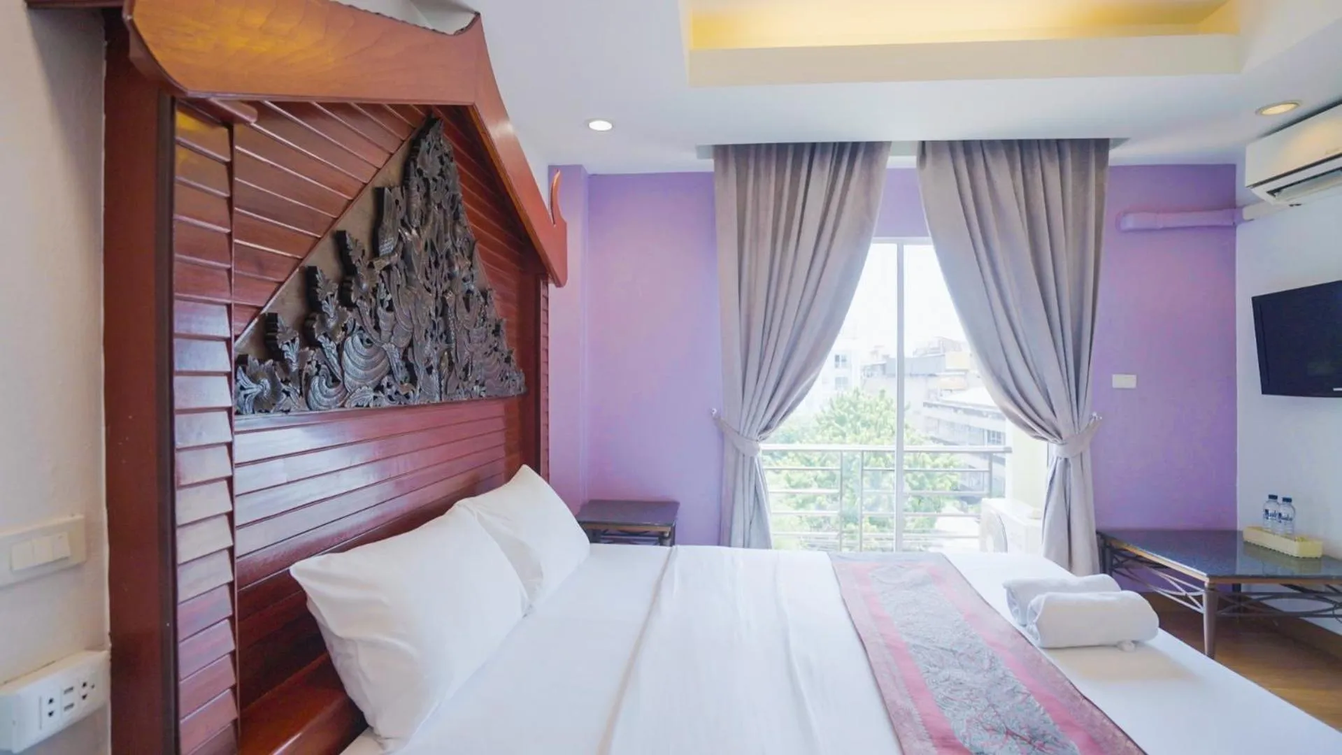 TV and multimedia, Bed in Korbua House