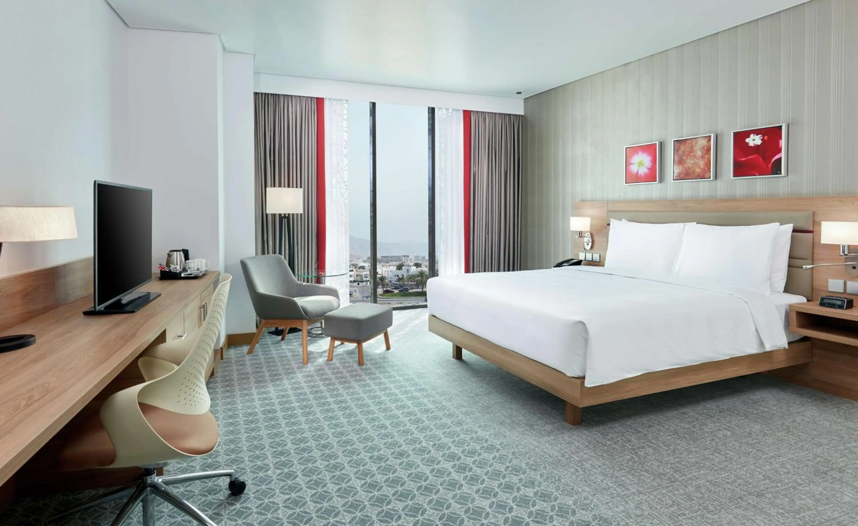 Bedroom, Bed in Hilton Garden Inn Muscat Al Khuwair