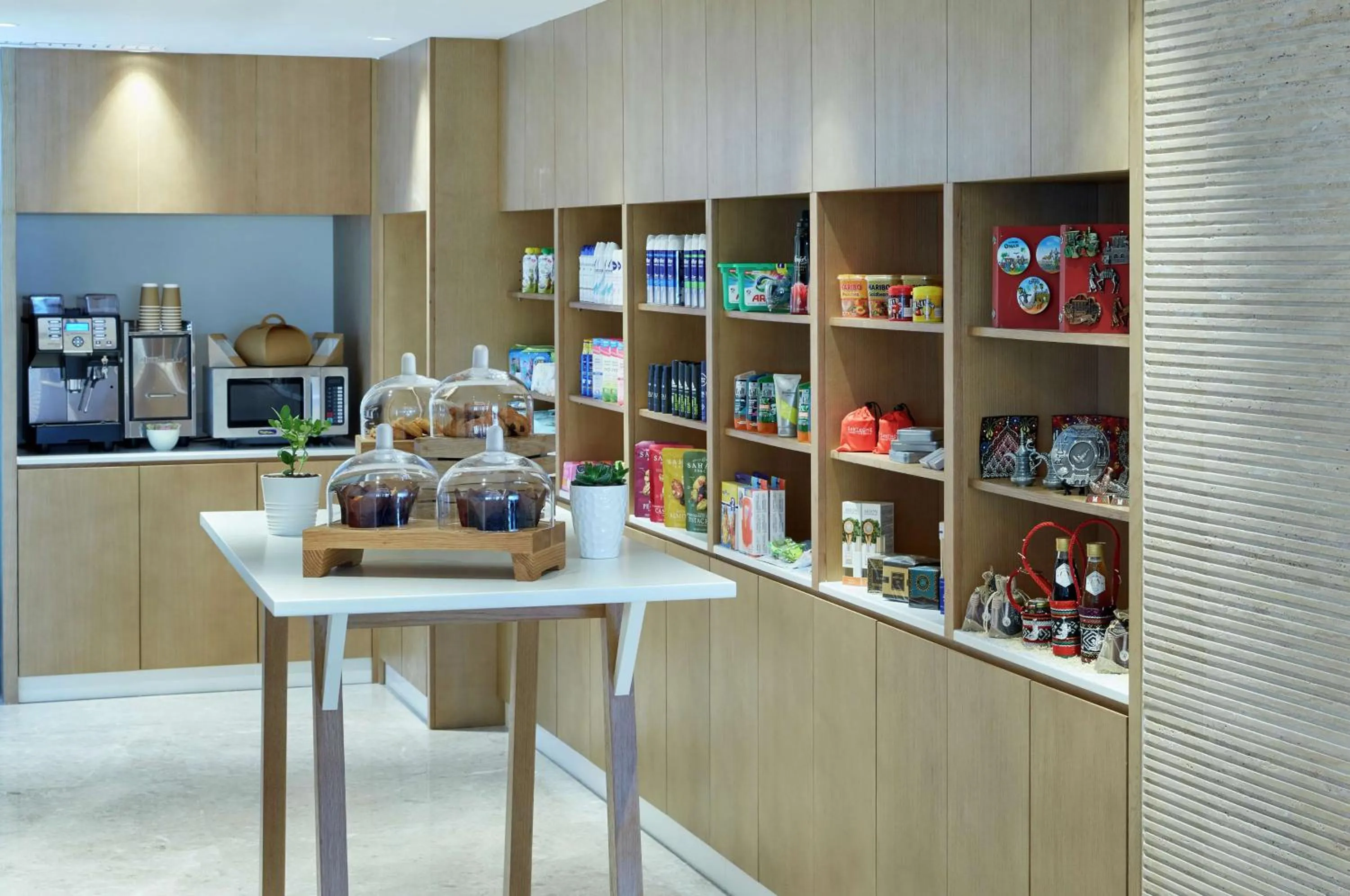 Restaurant/places to eat in Hilton Garden Inn Muscat Al Khuwair