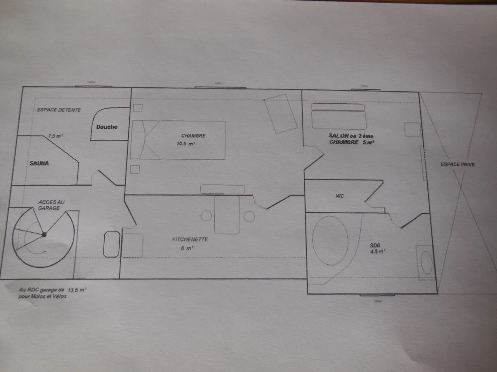 Photo of the whole room in Chambre d'hôtes proche de Brest et Landerneau