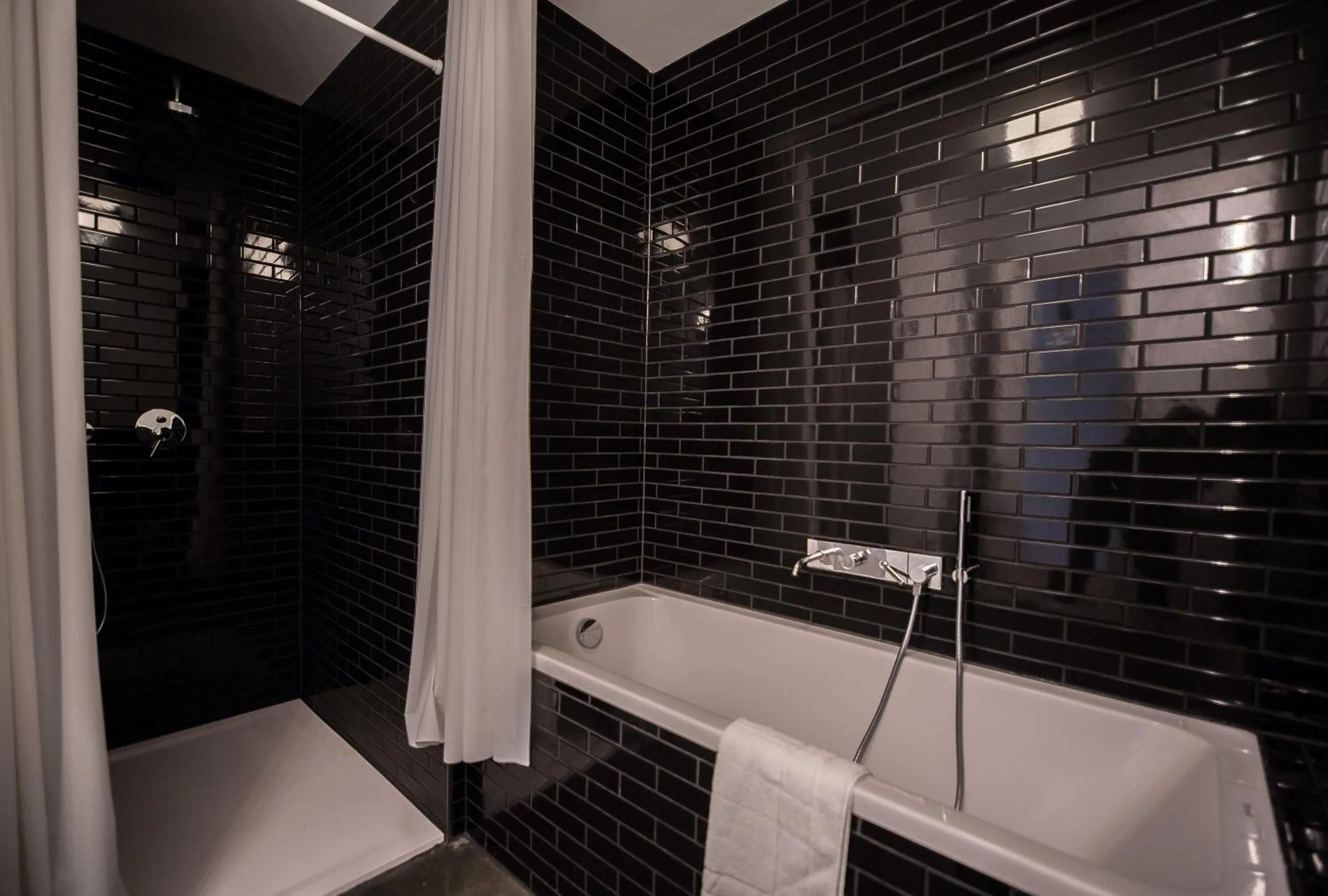 Bathroom in Nena Apartments Metropolpark Berlin - Mitte -Adult Only