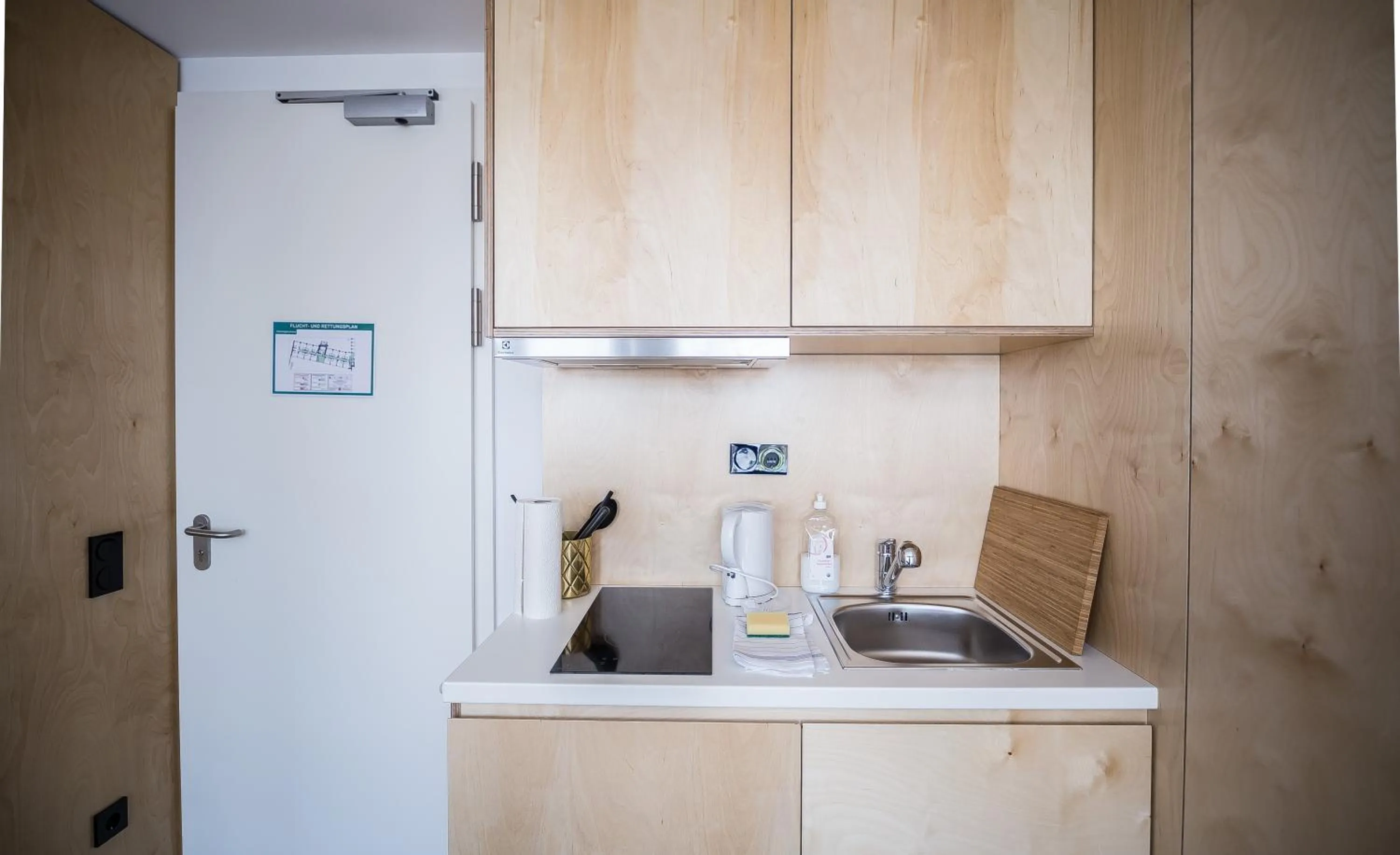 Kitchen or kitchenette in Nena Apartments Metropolpark Berlin - Mitte -Adult Only