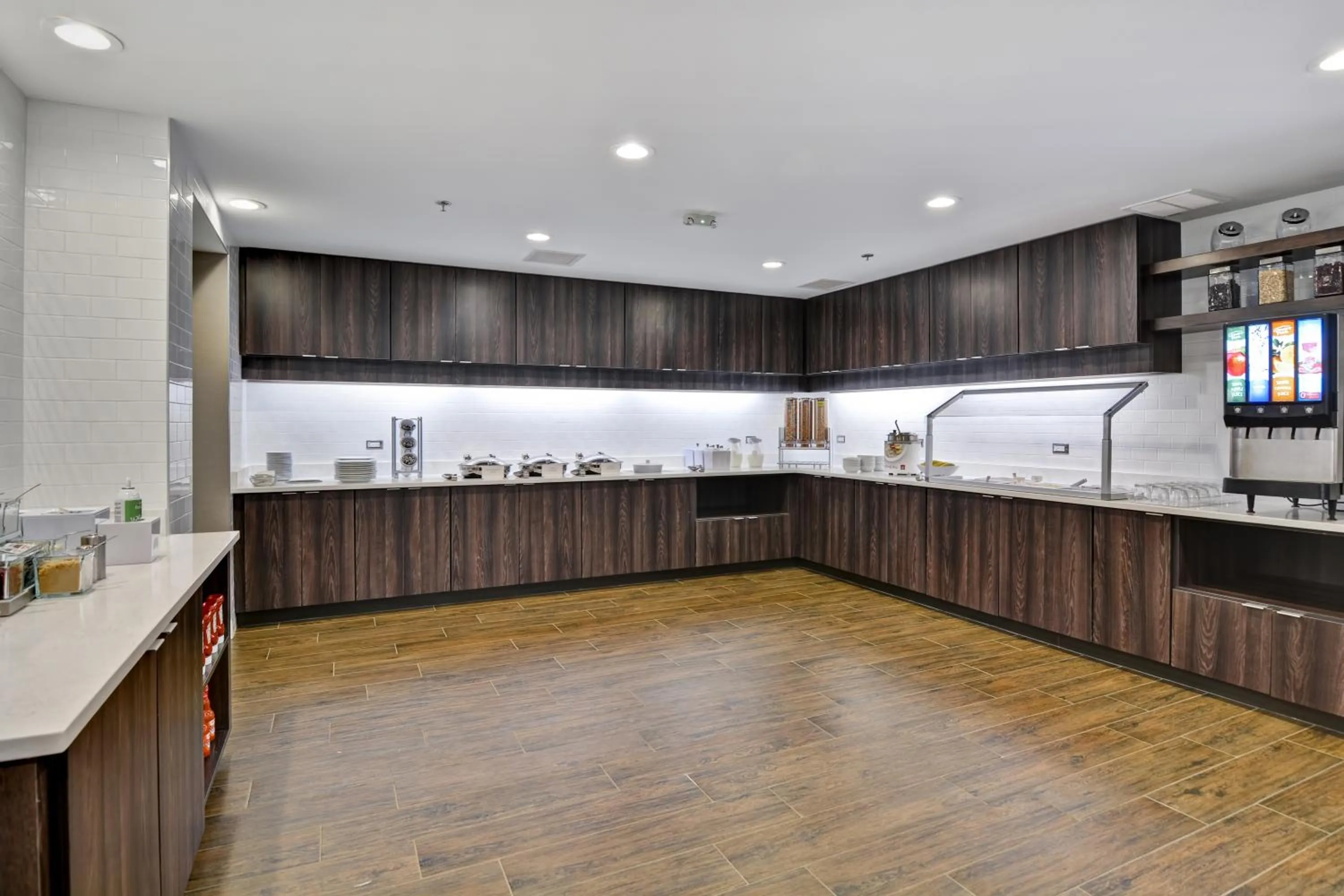 Breakfast in Residence Inn by Marriott Cleveland Airport/Middleburg Heights