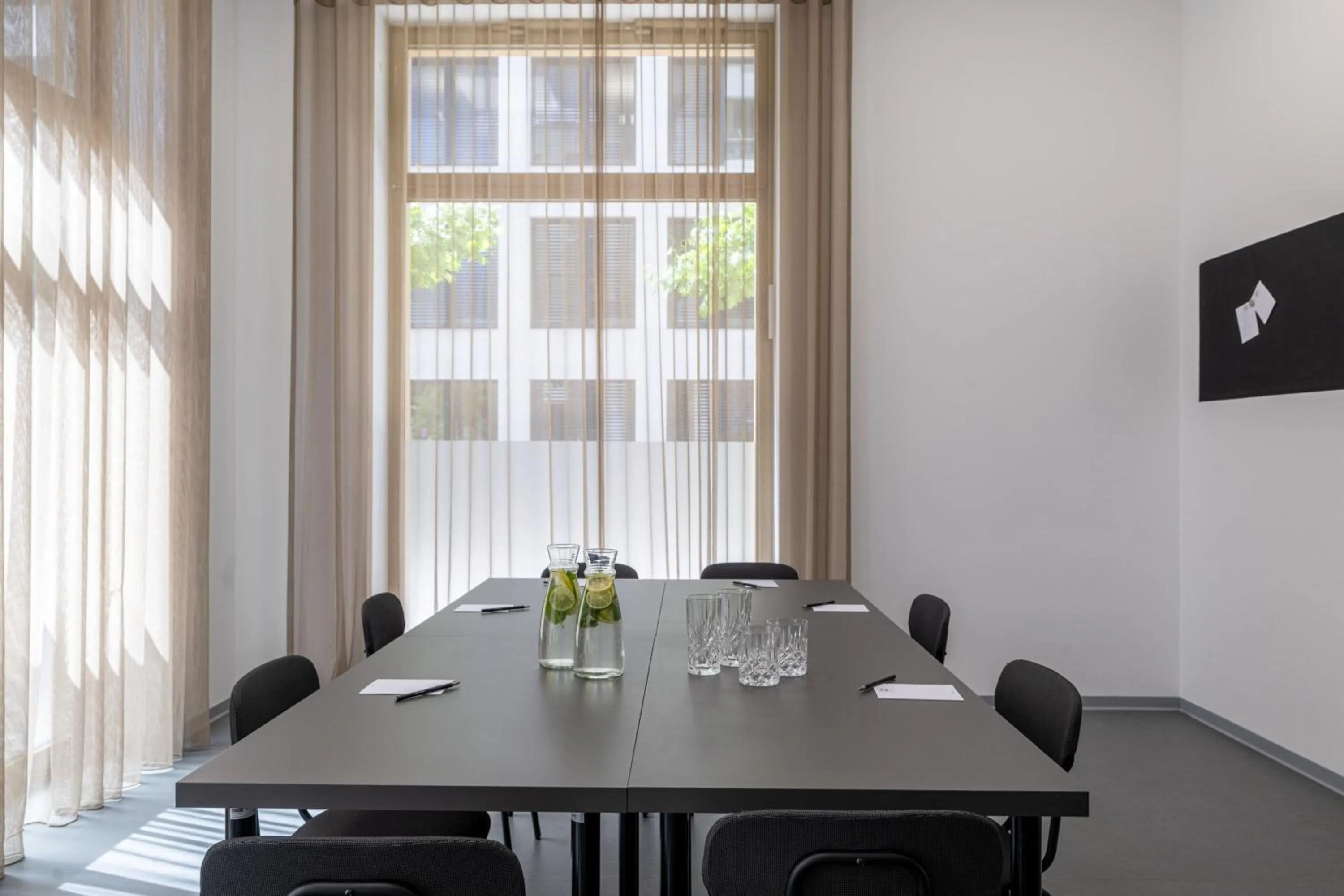 Meeting/conference room in Moxy Darmstadt