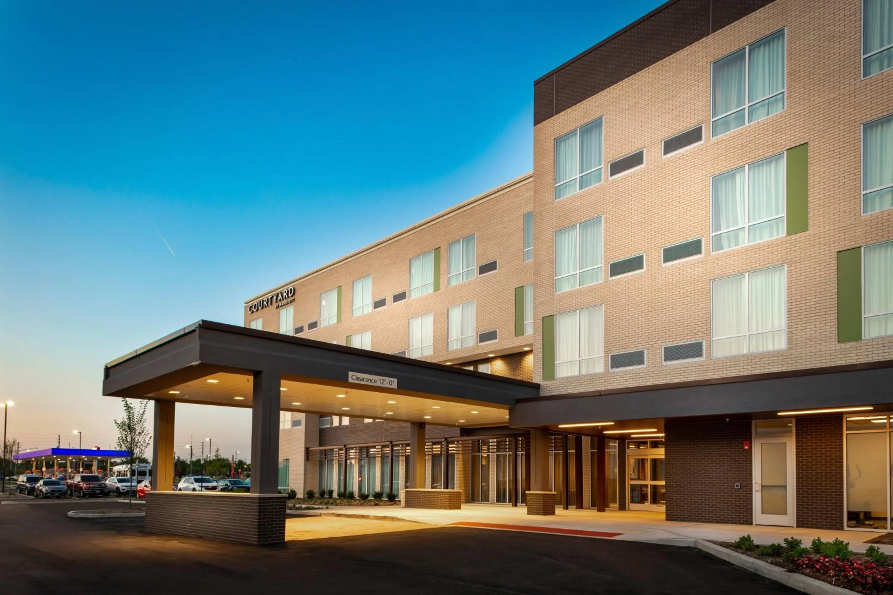 Property building in Courtyard by Marriott Indianapolis West-Speedway
