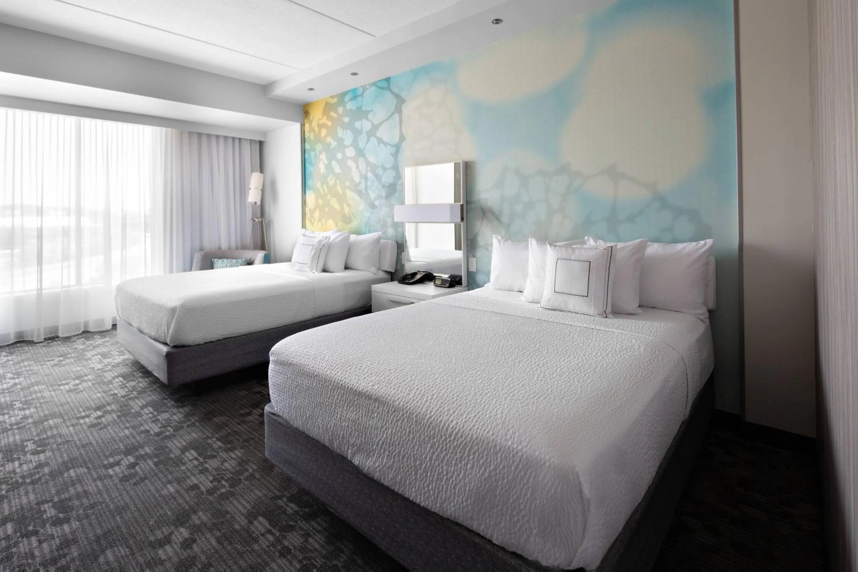 Photo of the whole room, Bed in Courtyard by Marriott Knoxville Downtown