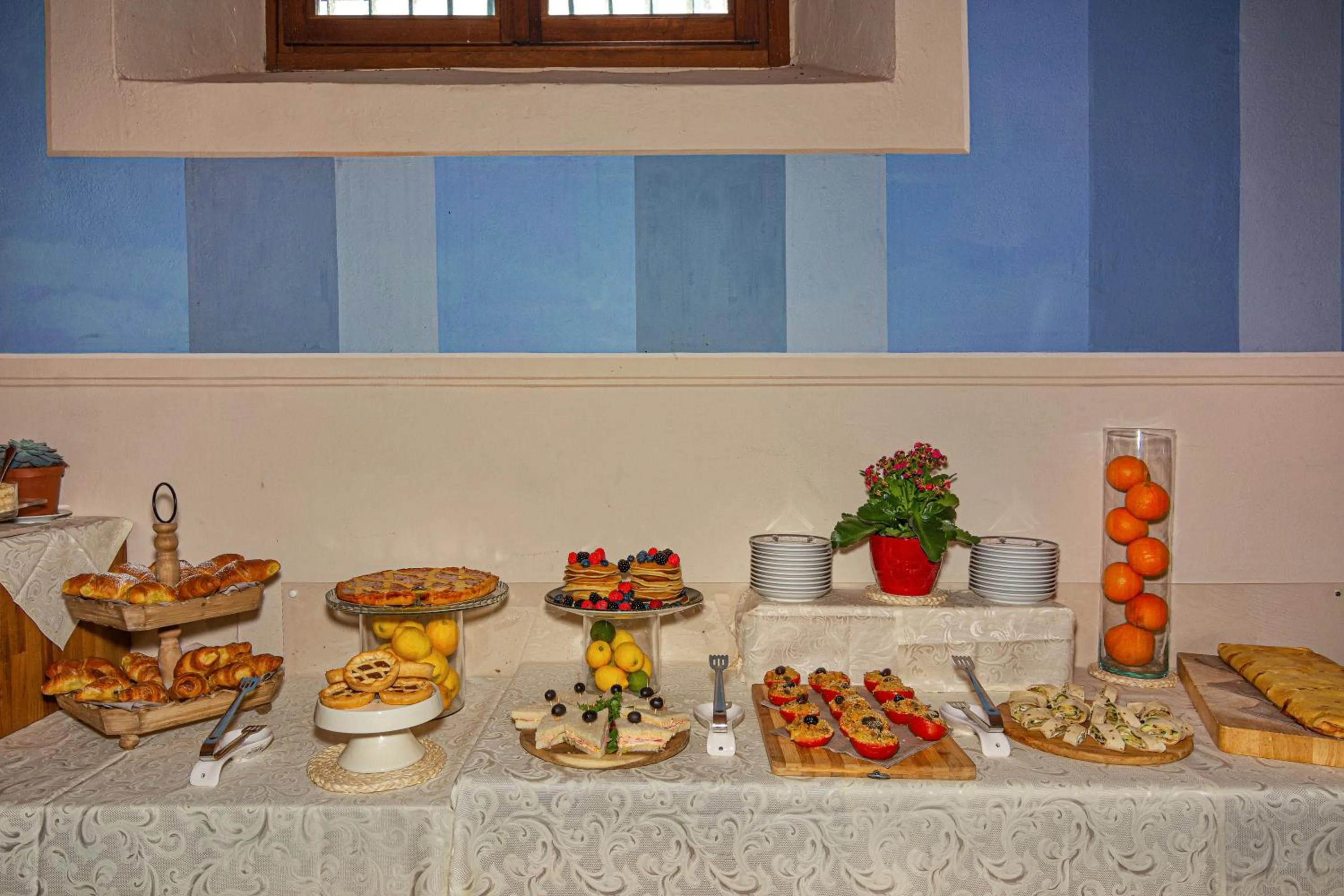 Buffet breakfast in Hotel Villa Rinascimento