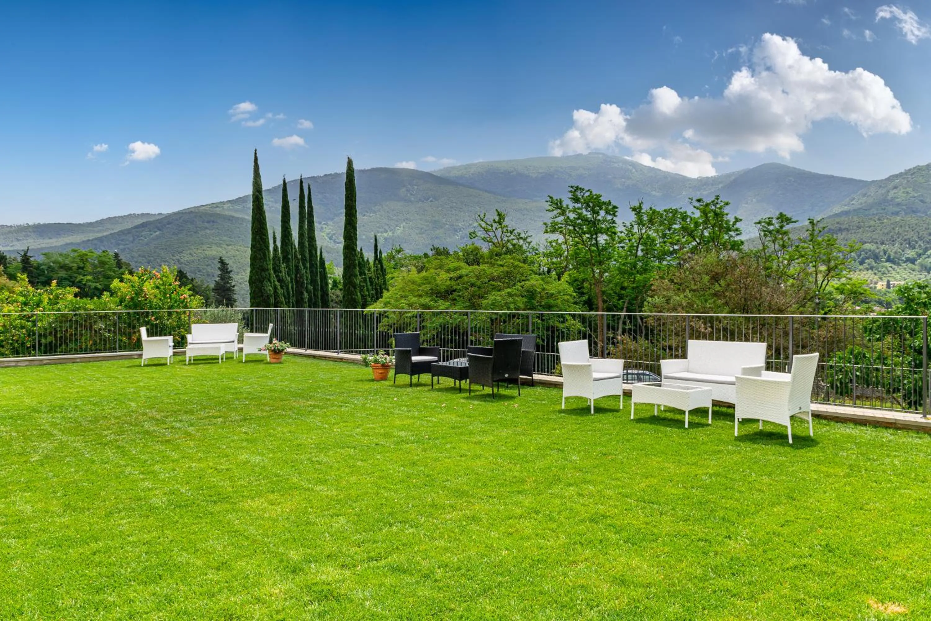 Garden in Hotel Villa Rinascimento