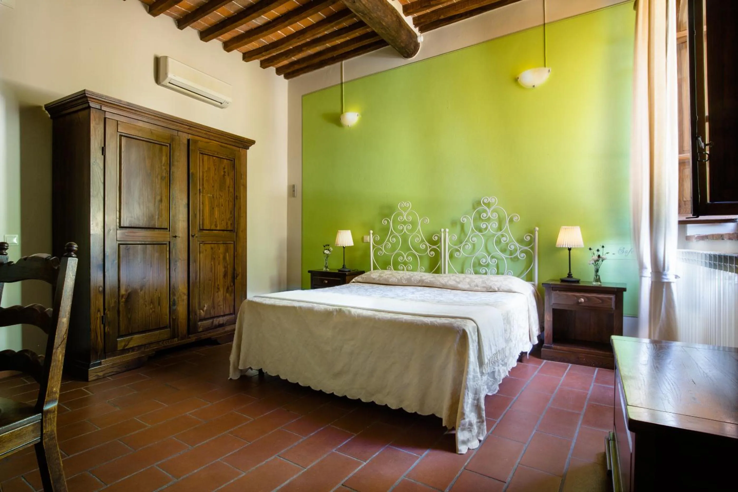 Bed in Hotel Villa Rinascimento
